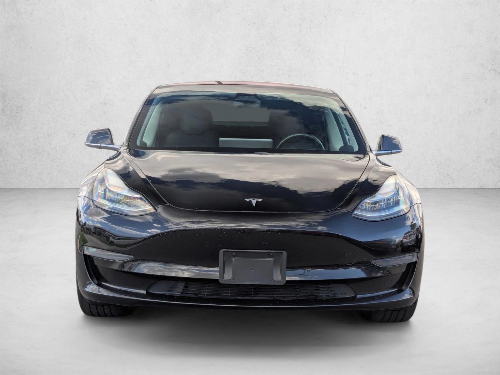 2019 Tesla Model 3 Standard Range Plus photo 2