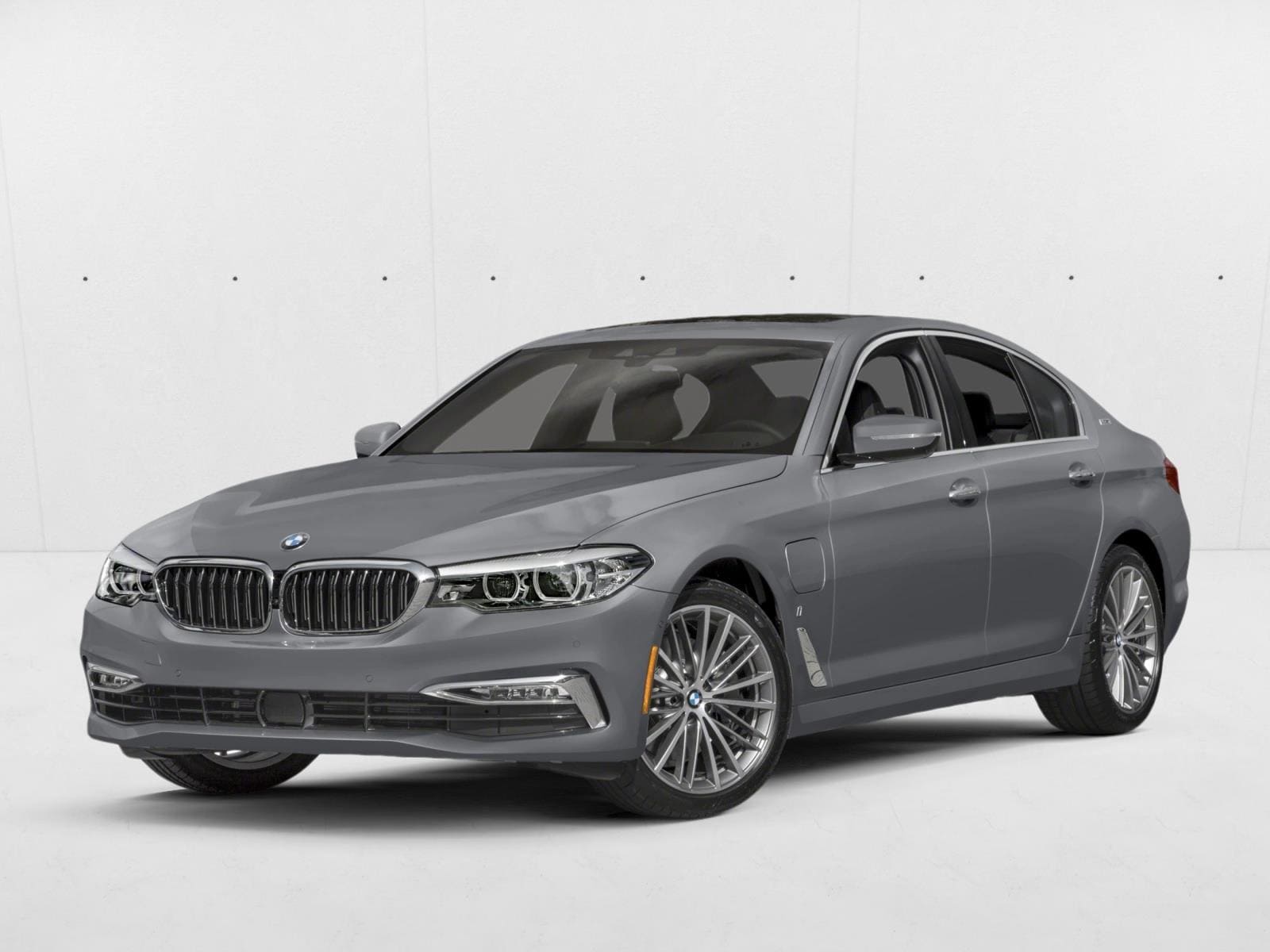 2018 BMW 5 Series 530e's photo