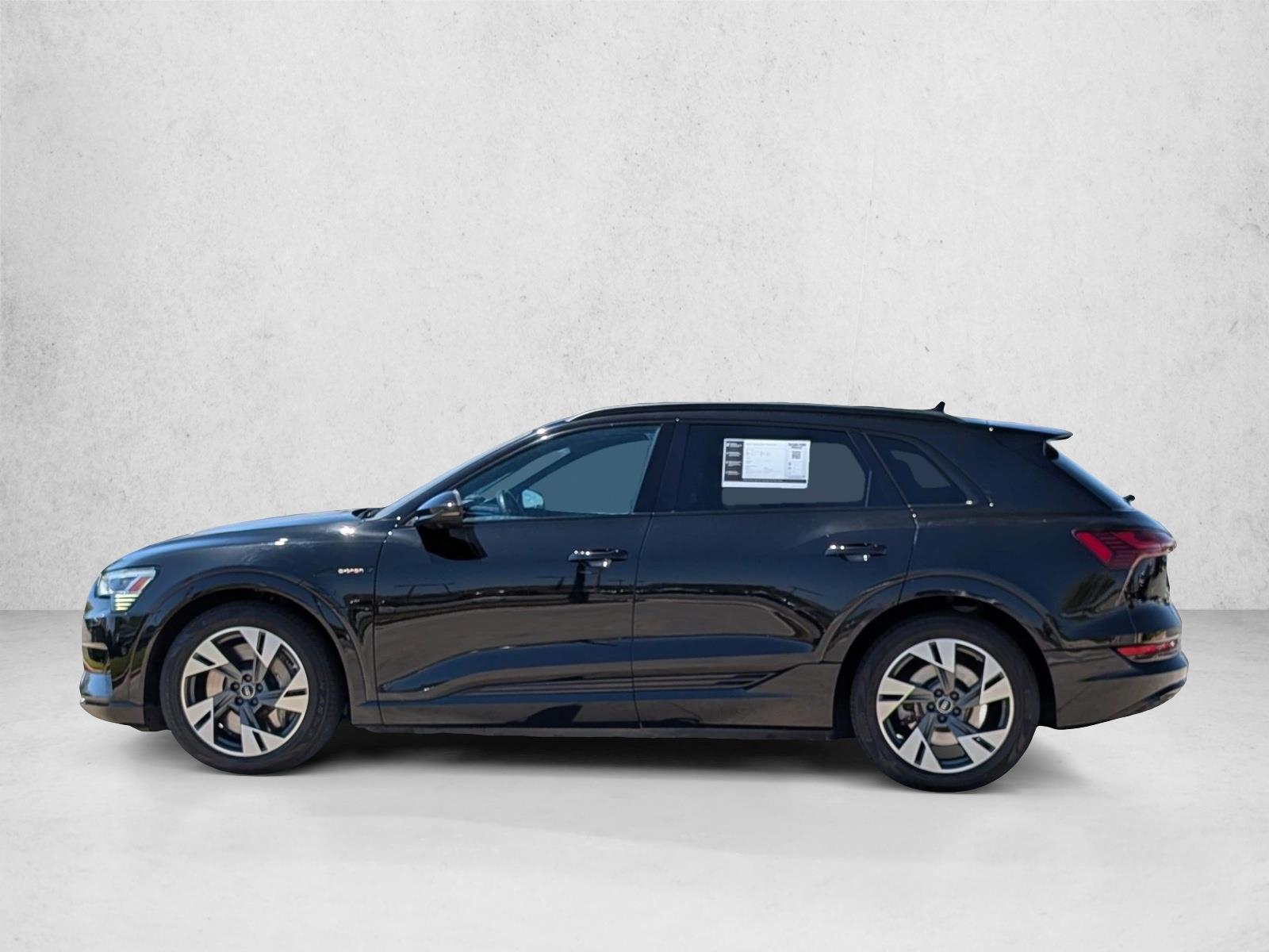 2022 Audi e-tron Premium - Photo 9
