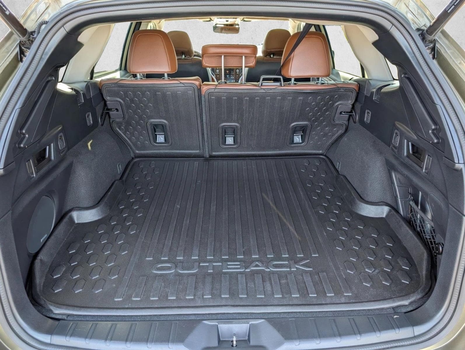 2023 Subaru Outback Touring photo 5