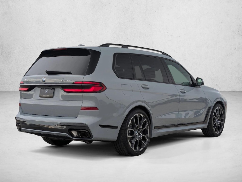 New 2026 BMW X7 xDrive40i SUV