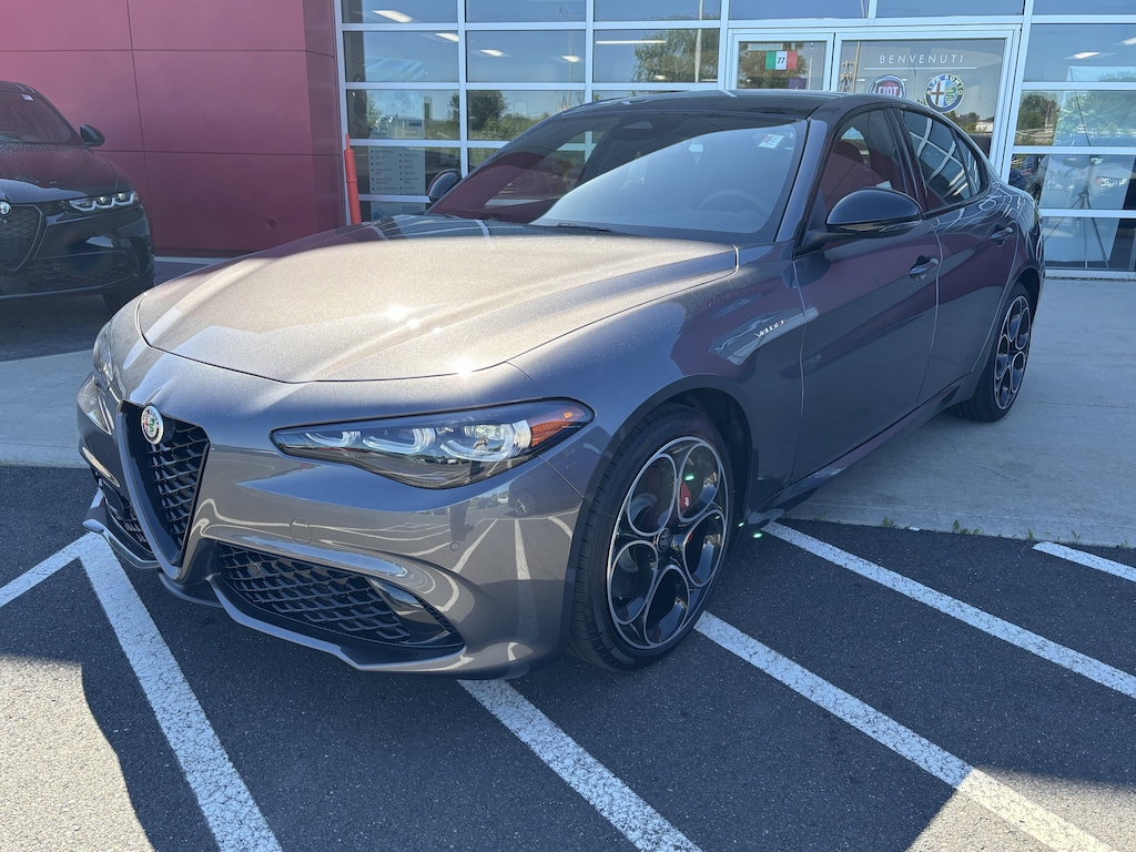 New 2025 Alfa Romeo Giulia AWD Sedan
