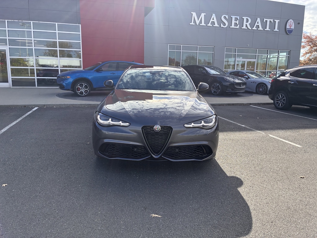 New 2025 Alfa Romeo Giulia AWD Sedan