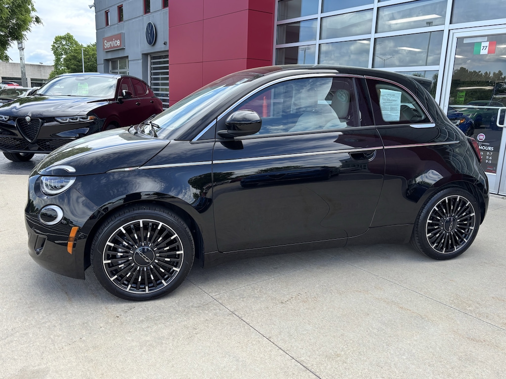 Used 2024 FIAT 500e Battery Electric Music FWD