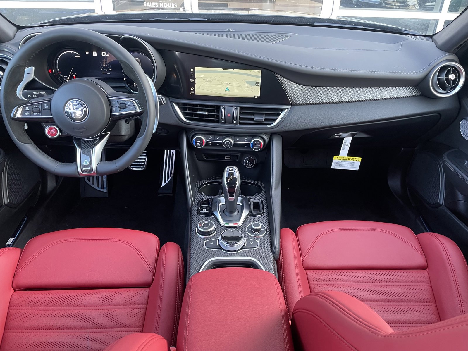 2024 Alfa Romeo Giulia Quadrifoglio photo 2