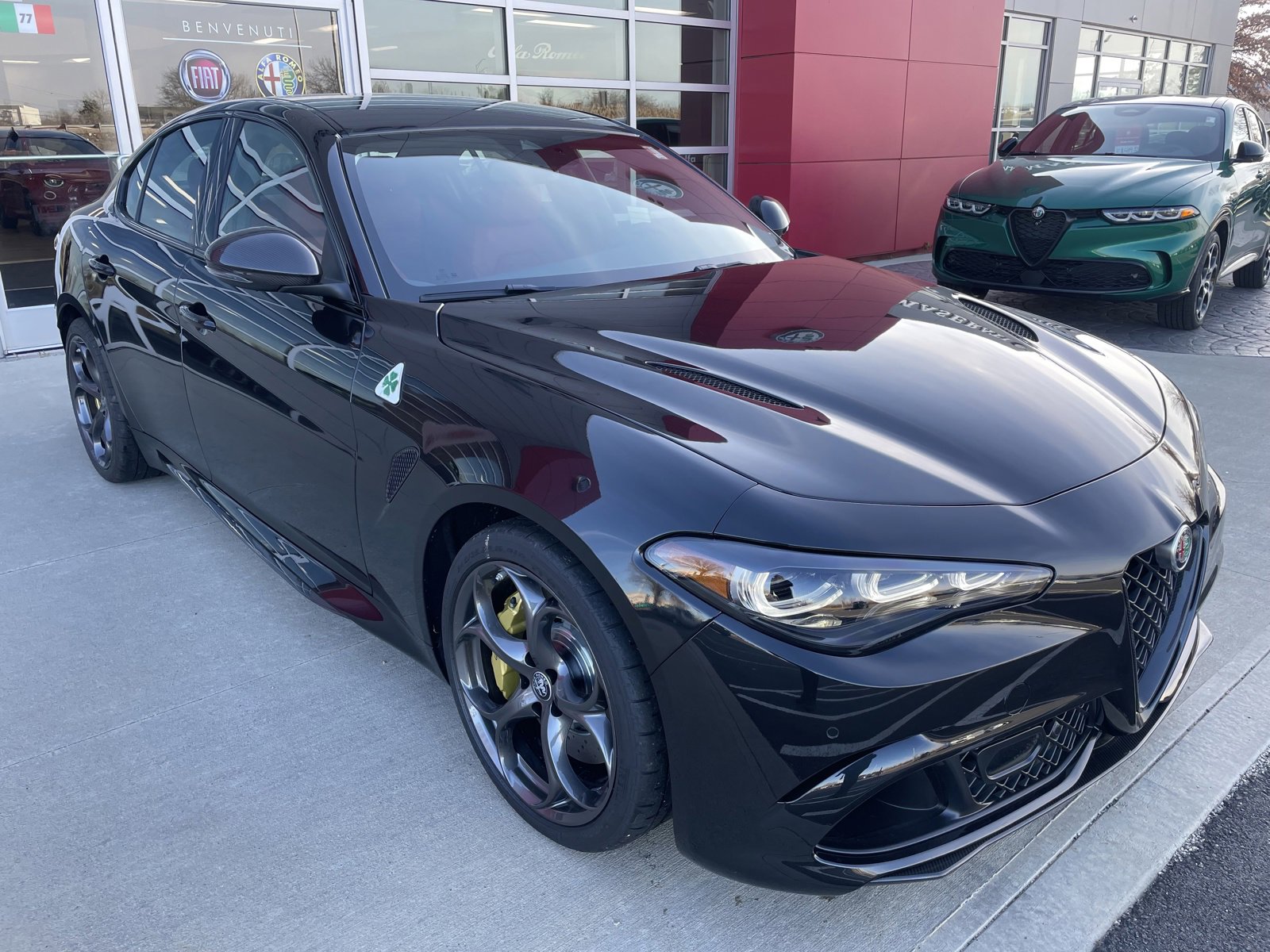 2024 Alfa Romeo Giulia Quadrifoglio photo 4