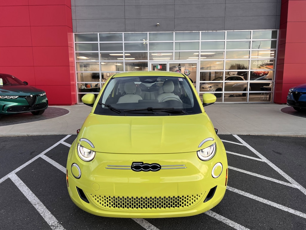 New 2025 FIAT 500e ICONA Hatchback