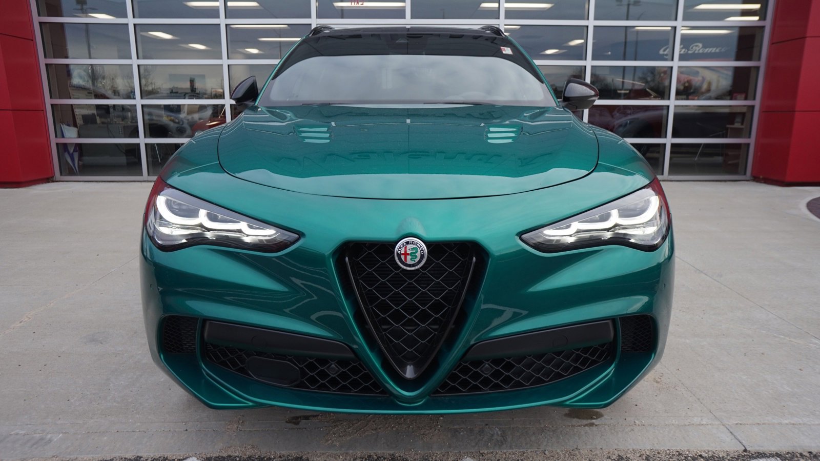 2024 Alfa Romeo Stelvio Quadrifoglio photo 4