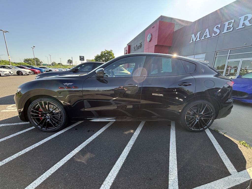 Used 2022 Maserati Levante Trofeo Trofeo 3.8L