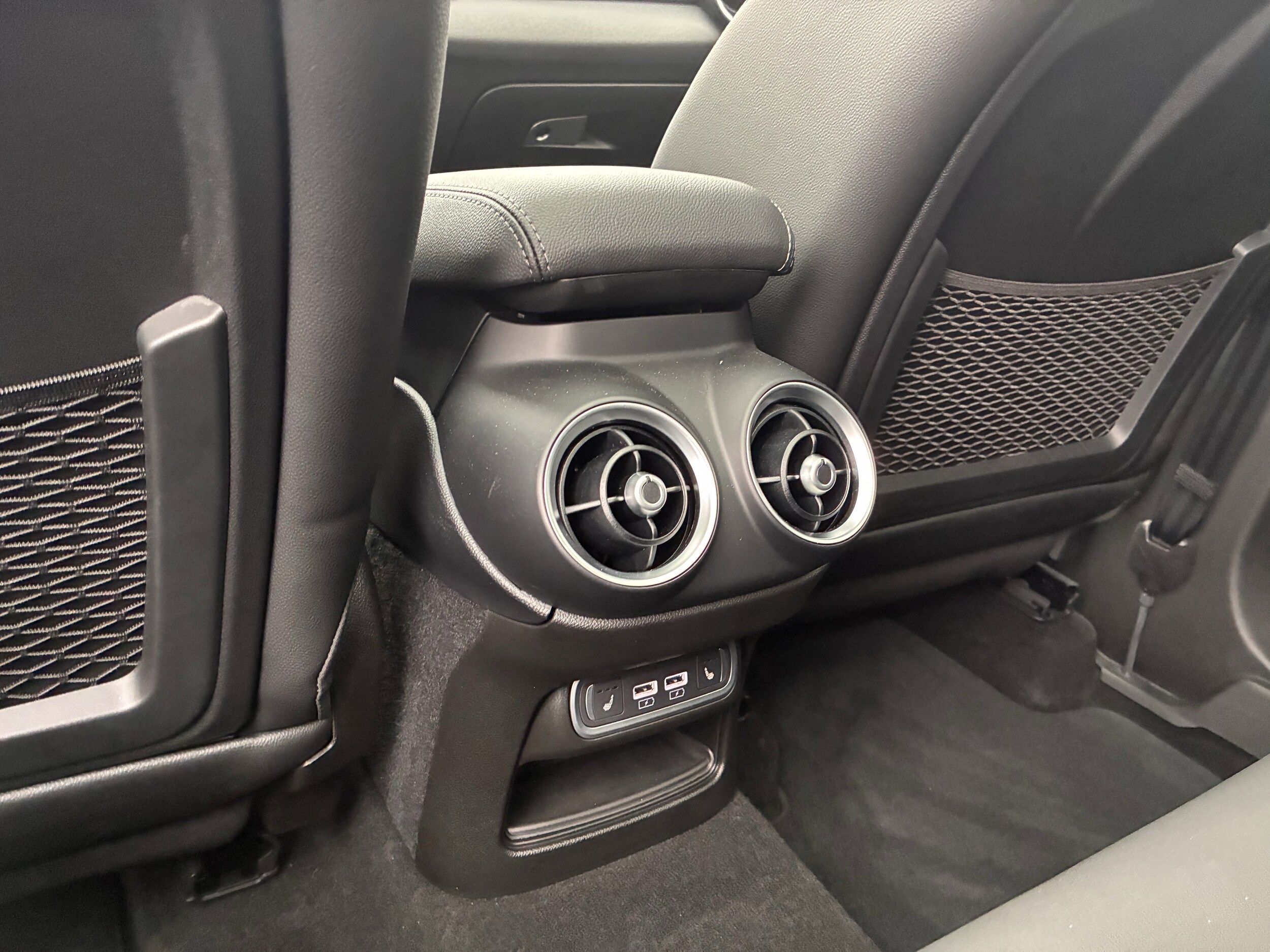 2025 Alfa Romeo Stelvio Base - Photo 27