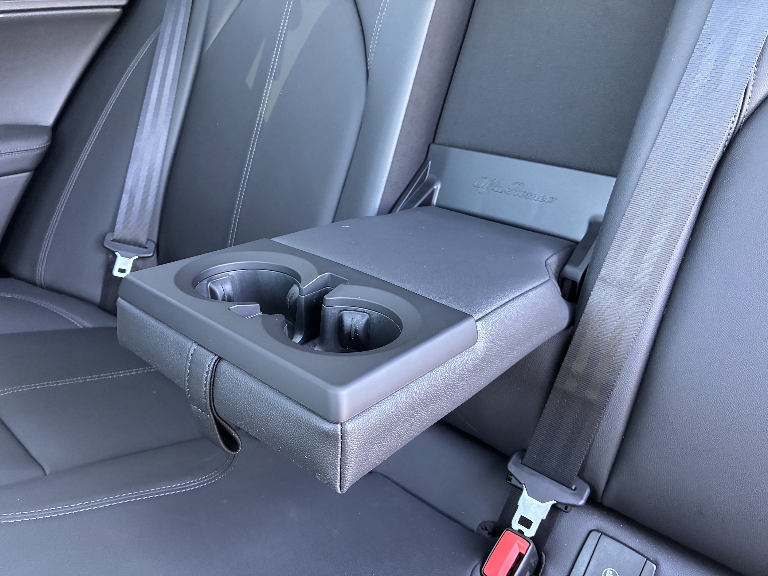 2025 Alfa Romeo Stelvio Base - Photo 30
