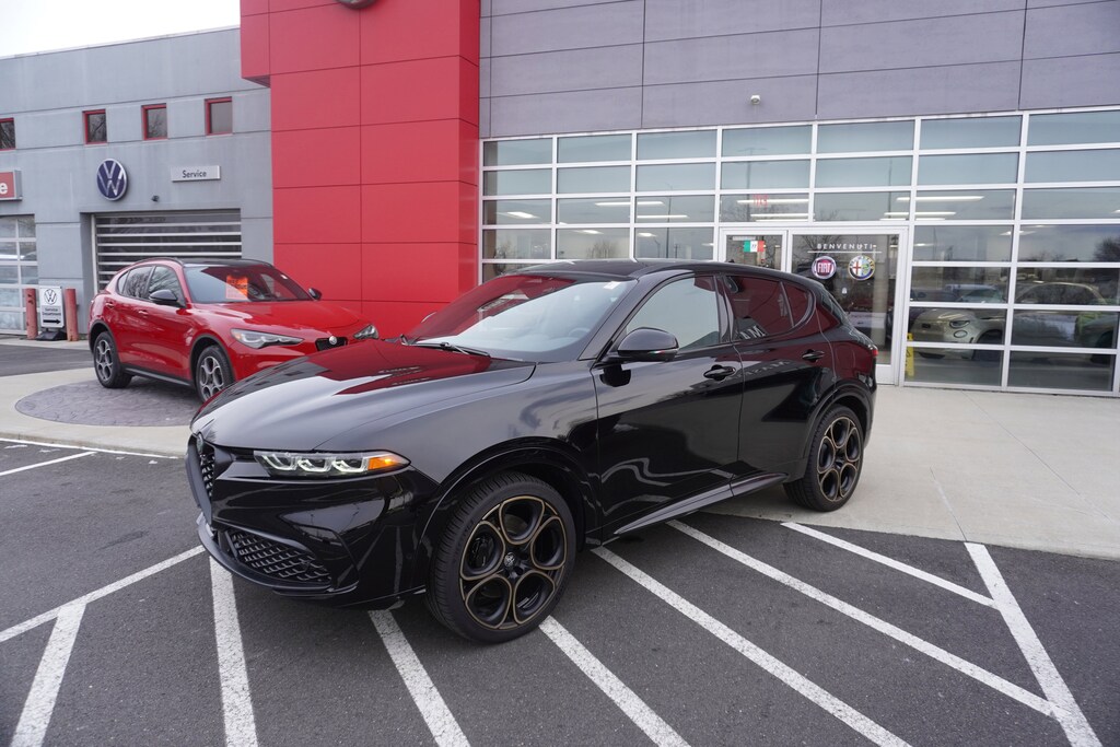 New 2025 Alfa Romeo Tonale INTENSA HYBRID EAWD Sport Utility