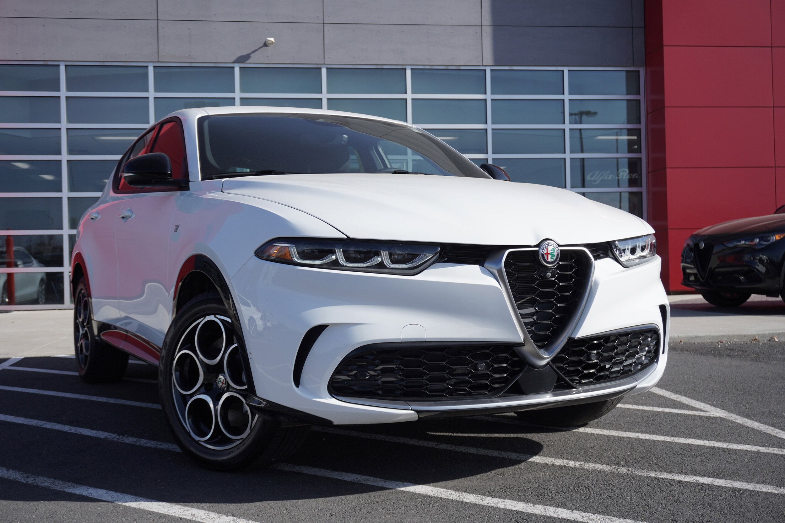2024 Alfa Romeo Tonale Ti photo 2