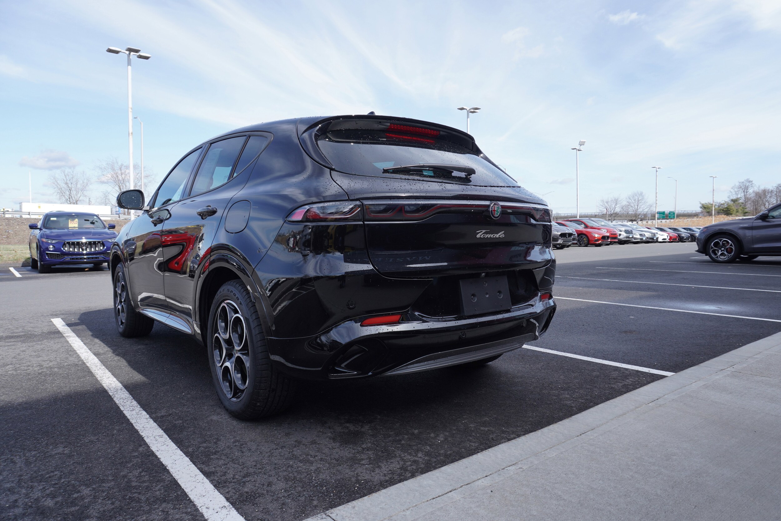 2024 Alfa Romeo Tonale Ti photo 2