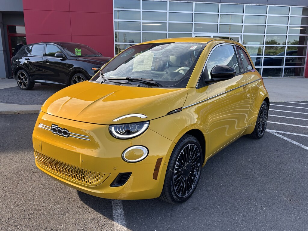 New 2026 FIAT 500e Hatchback
