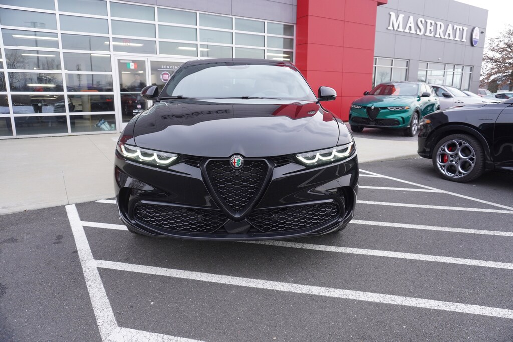 New 2025 Alfa Romeo Tonale INTENSA HYBRID EAWD Sport Utility