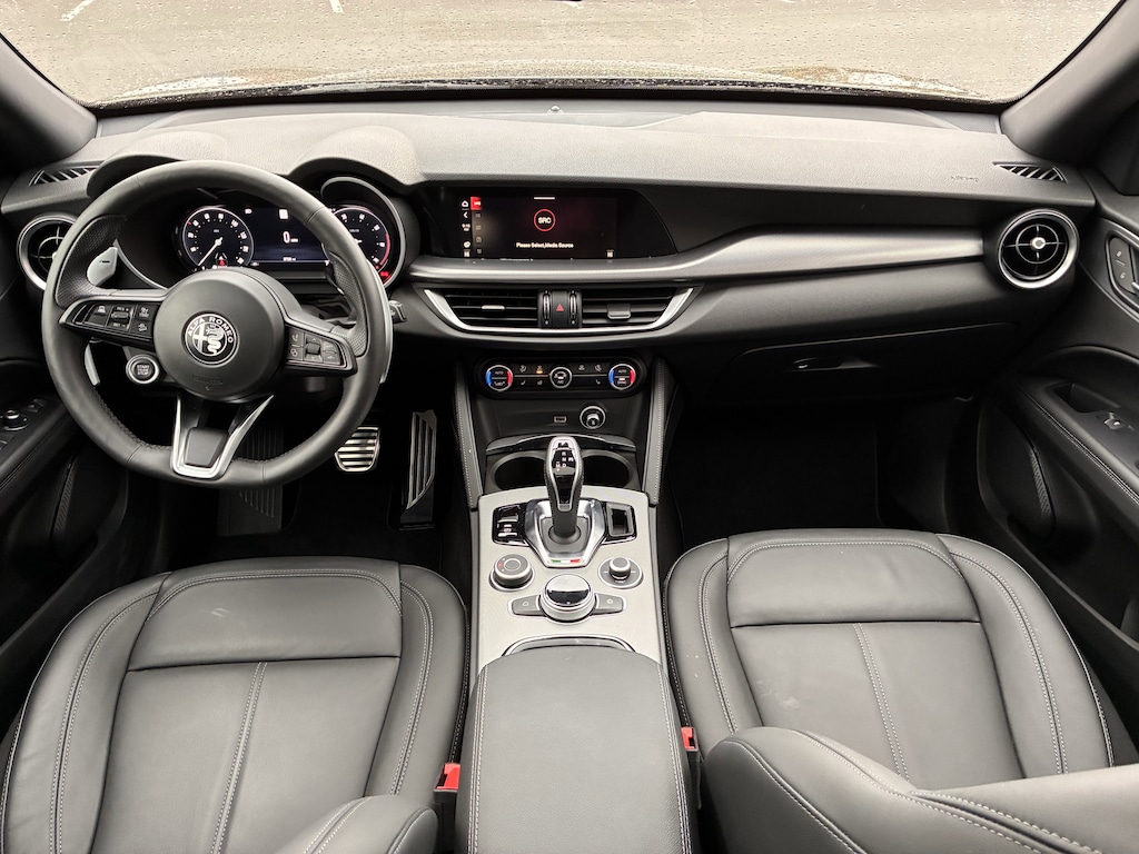 New 2025 Alfa Romeo Stelvio AWD Sport Utility