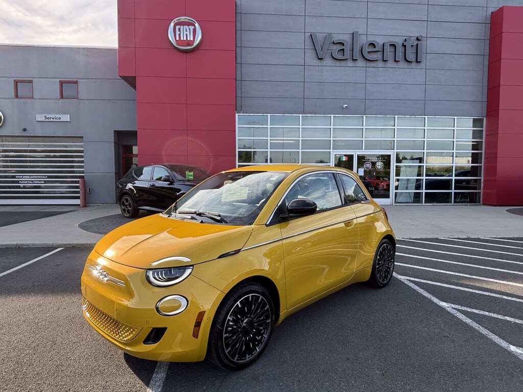 New 2026 FIAT 500e Hatchback