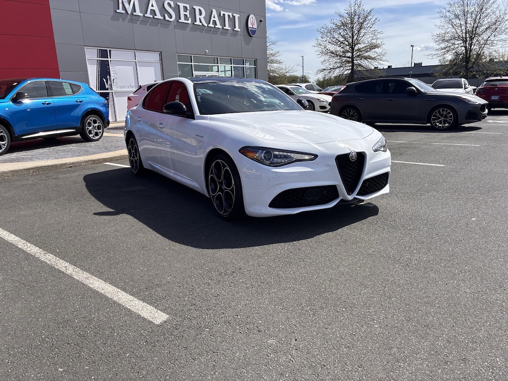 Used 2023 Alfa Romeo Giulia Veloce Veloce AWD