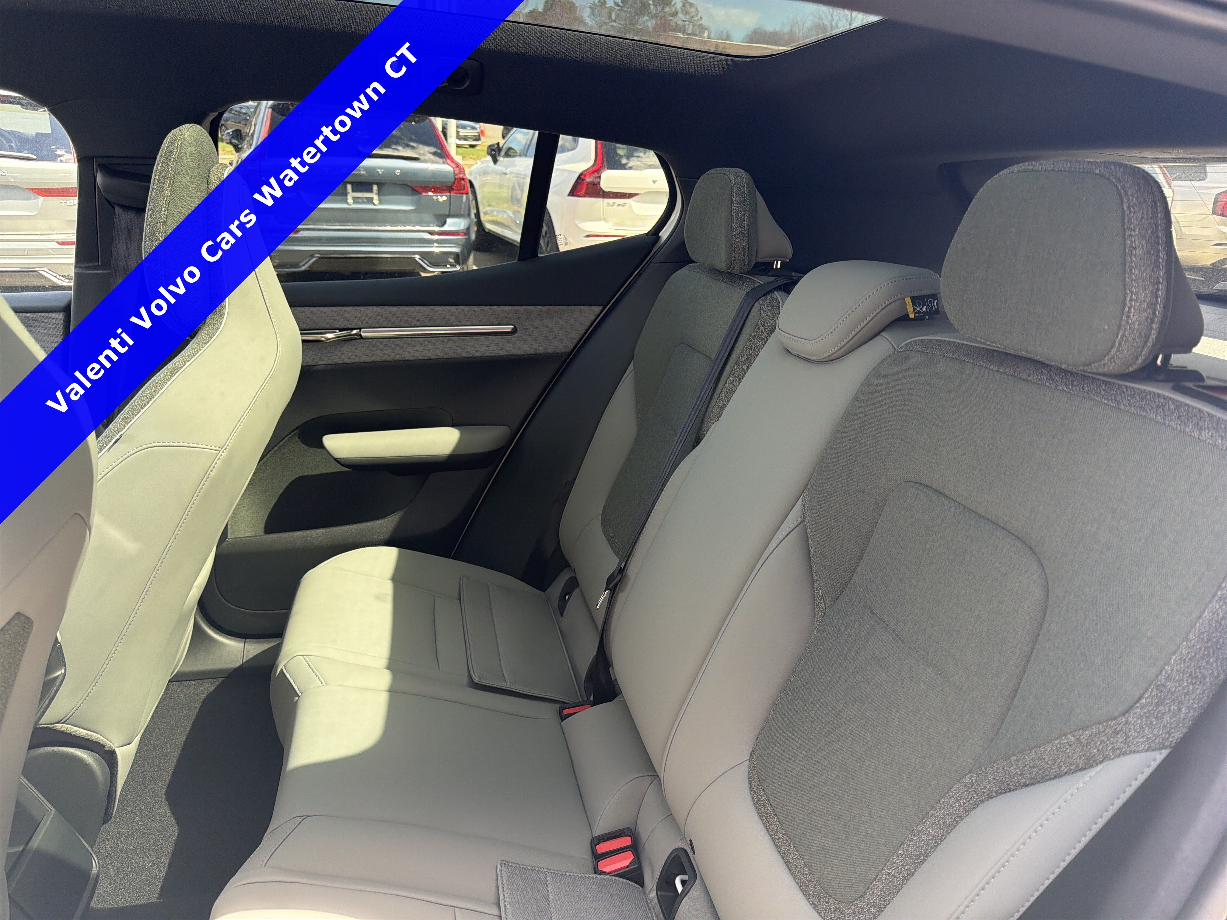 2026 Volvo EX30 Ultra - Photo 17