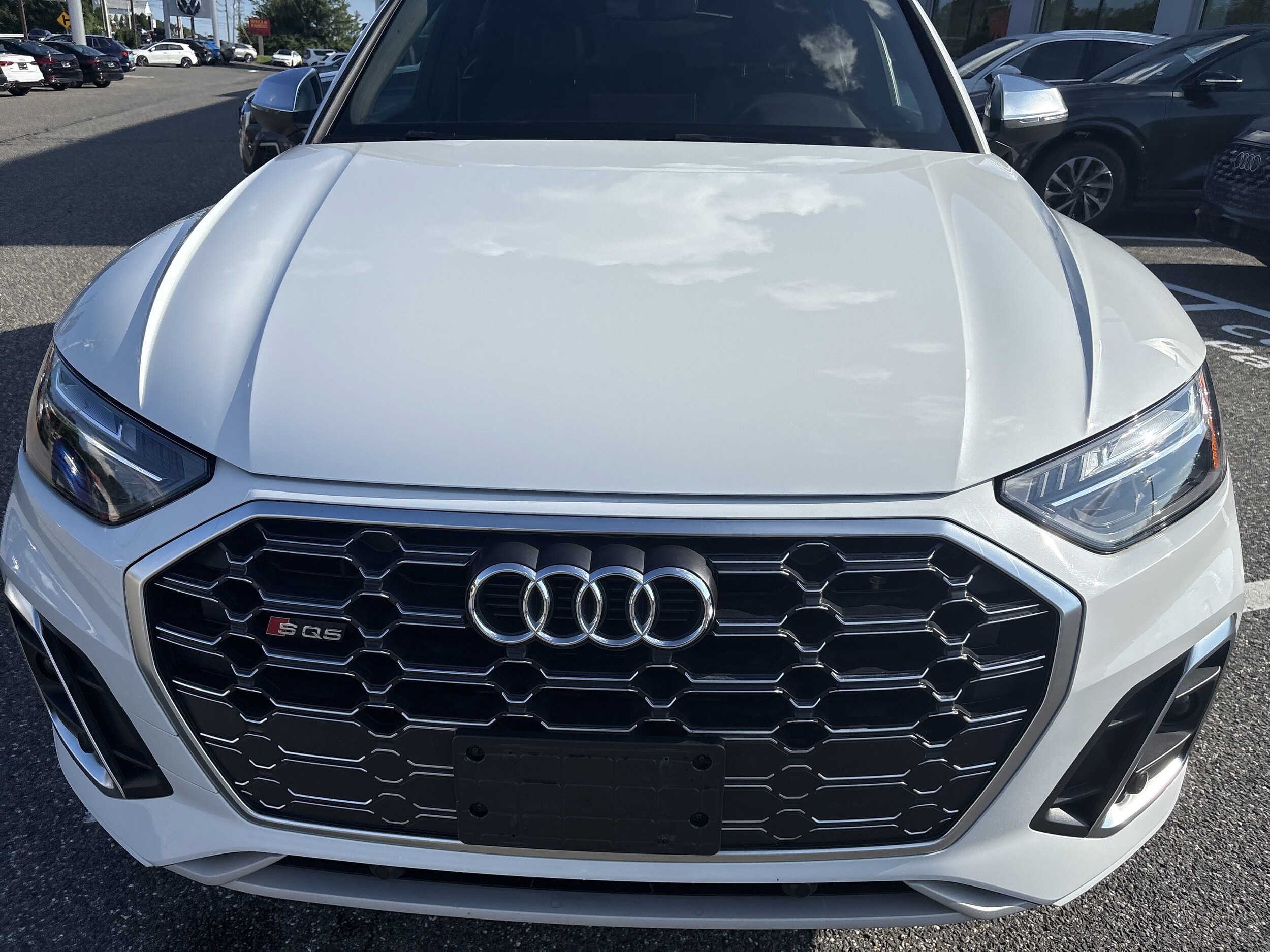 2022 Audi SQ5 Premium photo 2