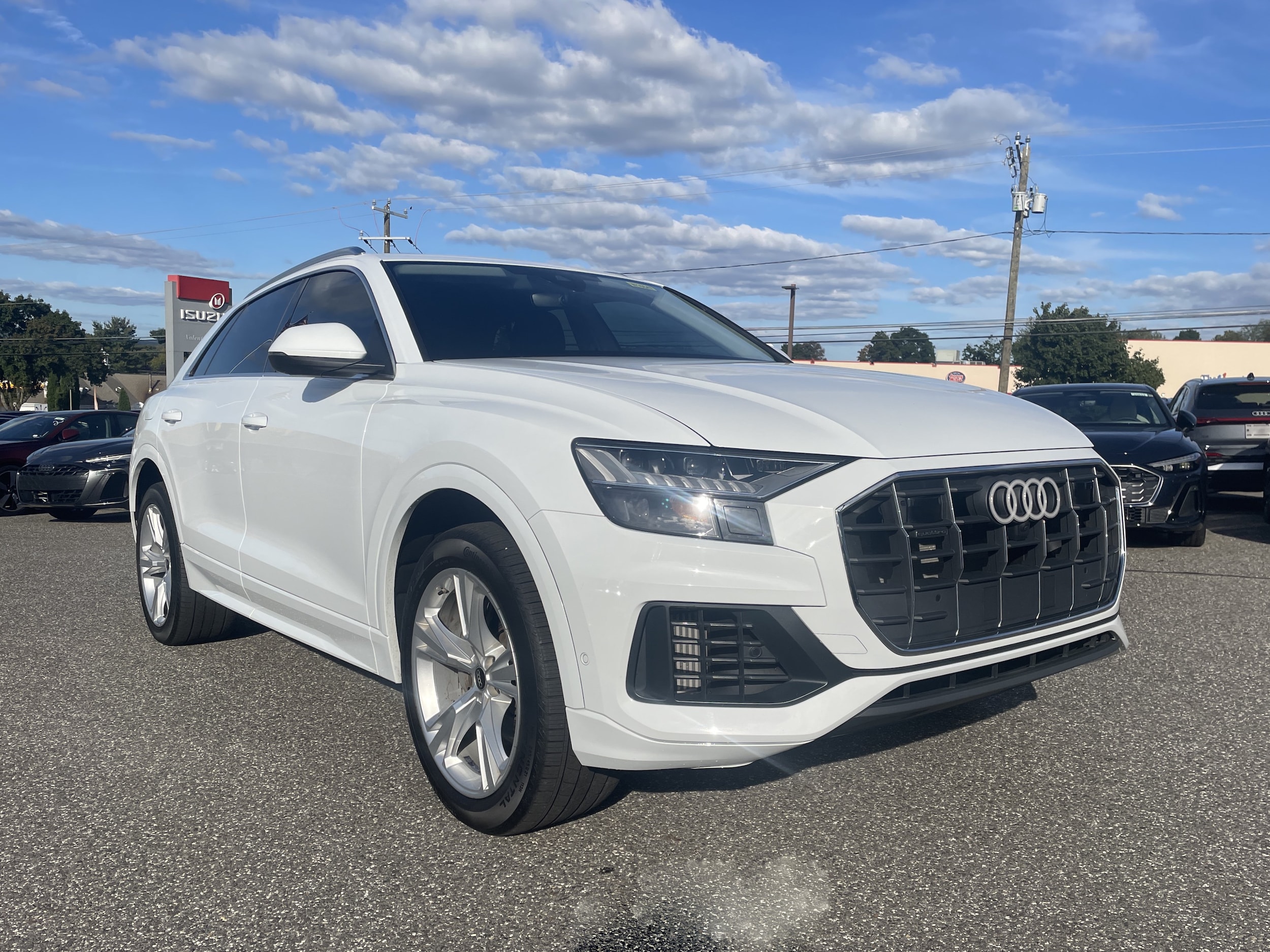 2023 Audi Q8 Premium