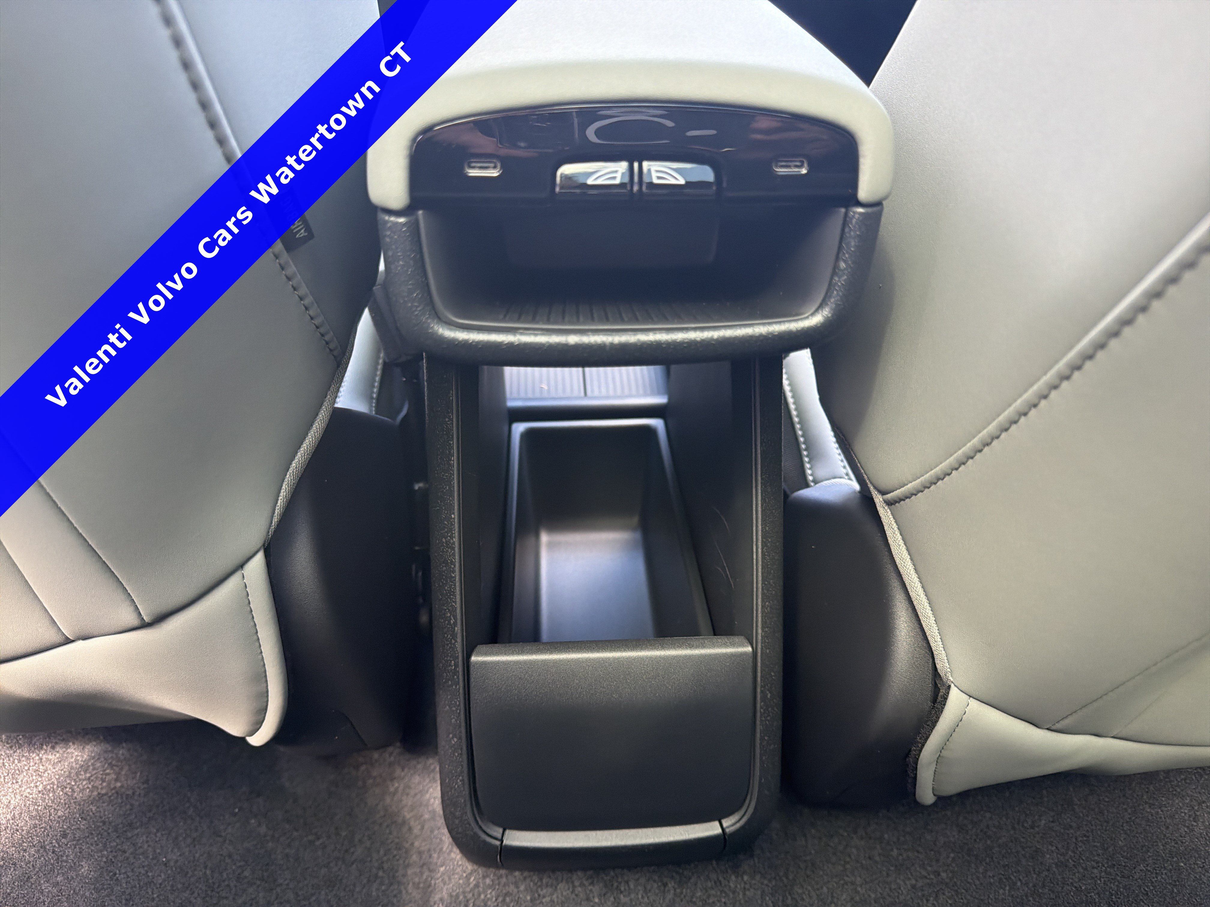 2026 Volvo EX30 Ultra - Photo 18