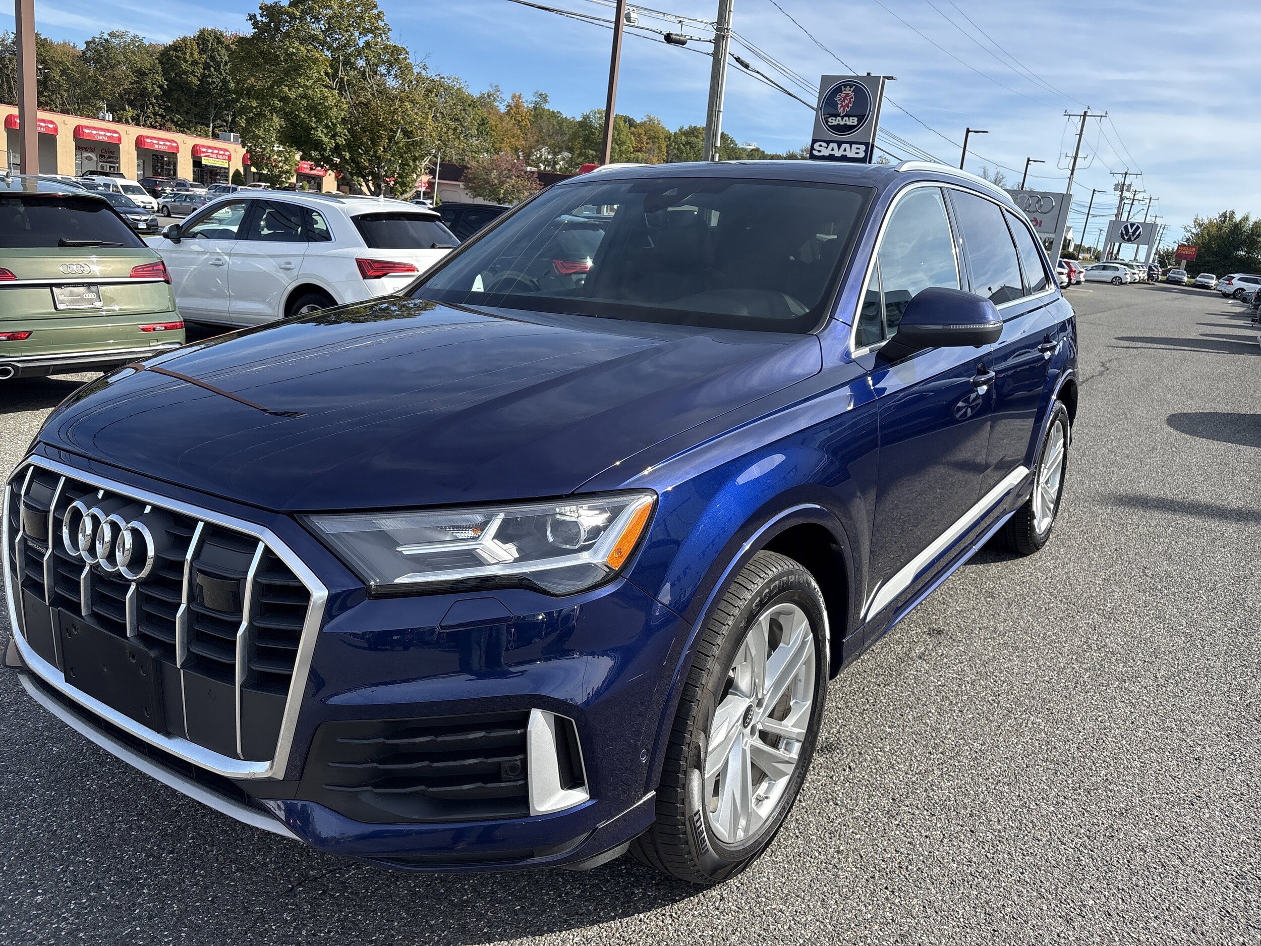 2022 Audi Q7 Premium Plus photo 2