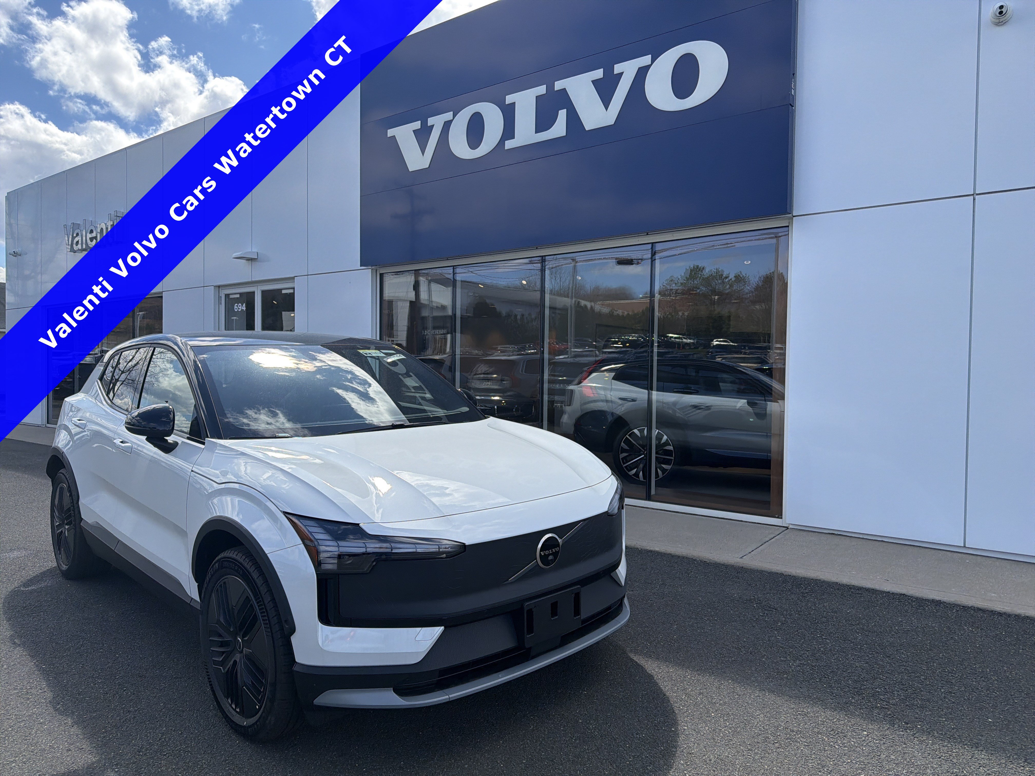 2026 Volvo EX30 Cross Country Ultra Twin Motor AWD Cross Country Ultra