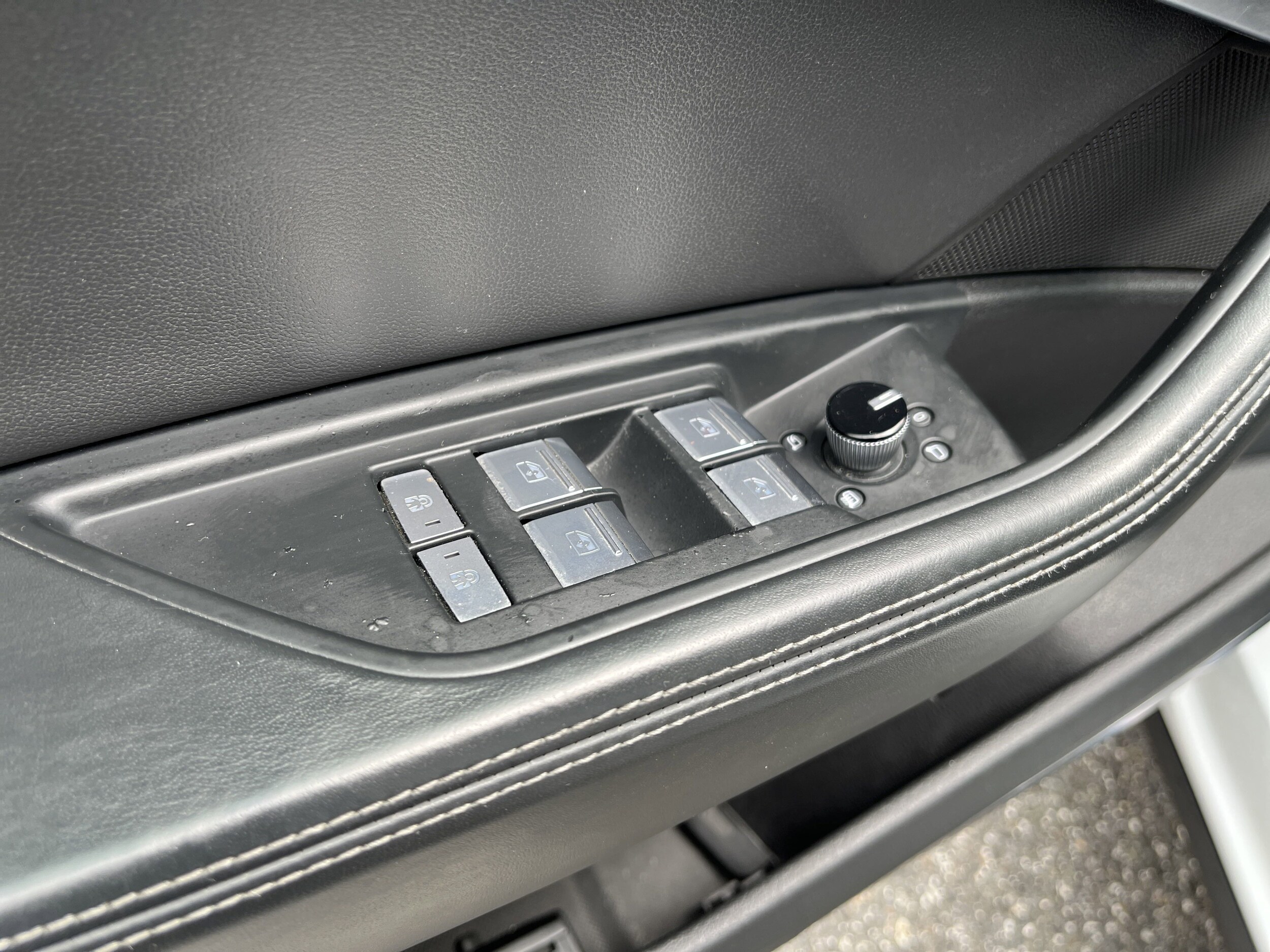 2024 Audi Q8 E-tron Prestige photo 3