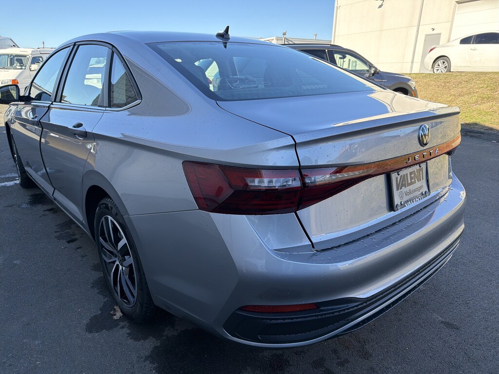 New 2026 Volkswagen Jetta SE SE Auto