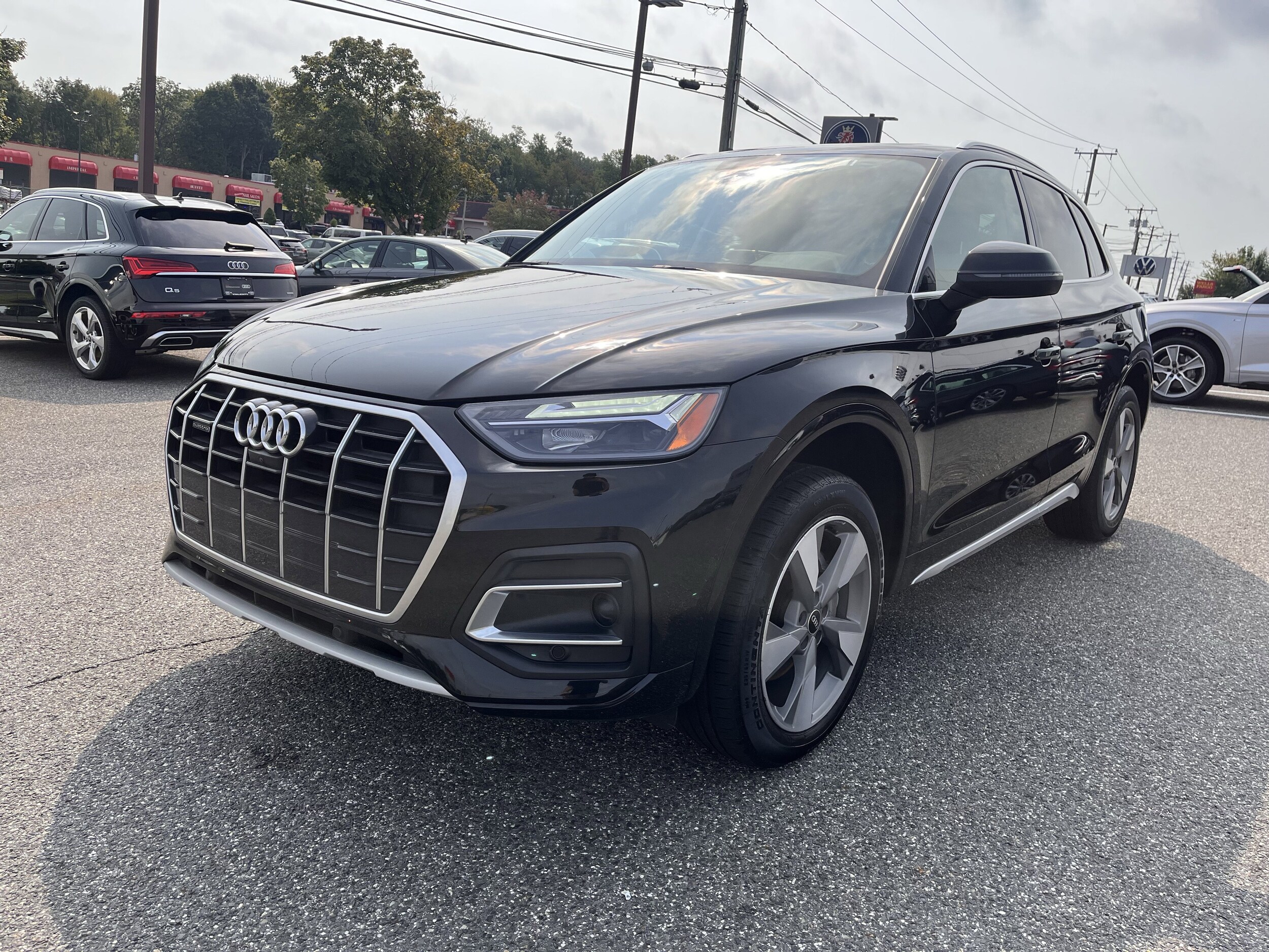 2023 Audi Q5 Premium Plus photo 3