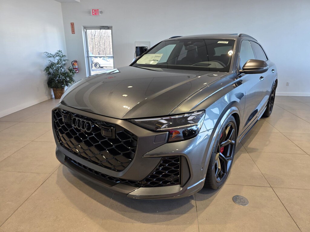 New 2026 Audi RS Q8 4.0T performance SUV