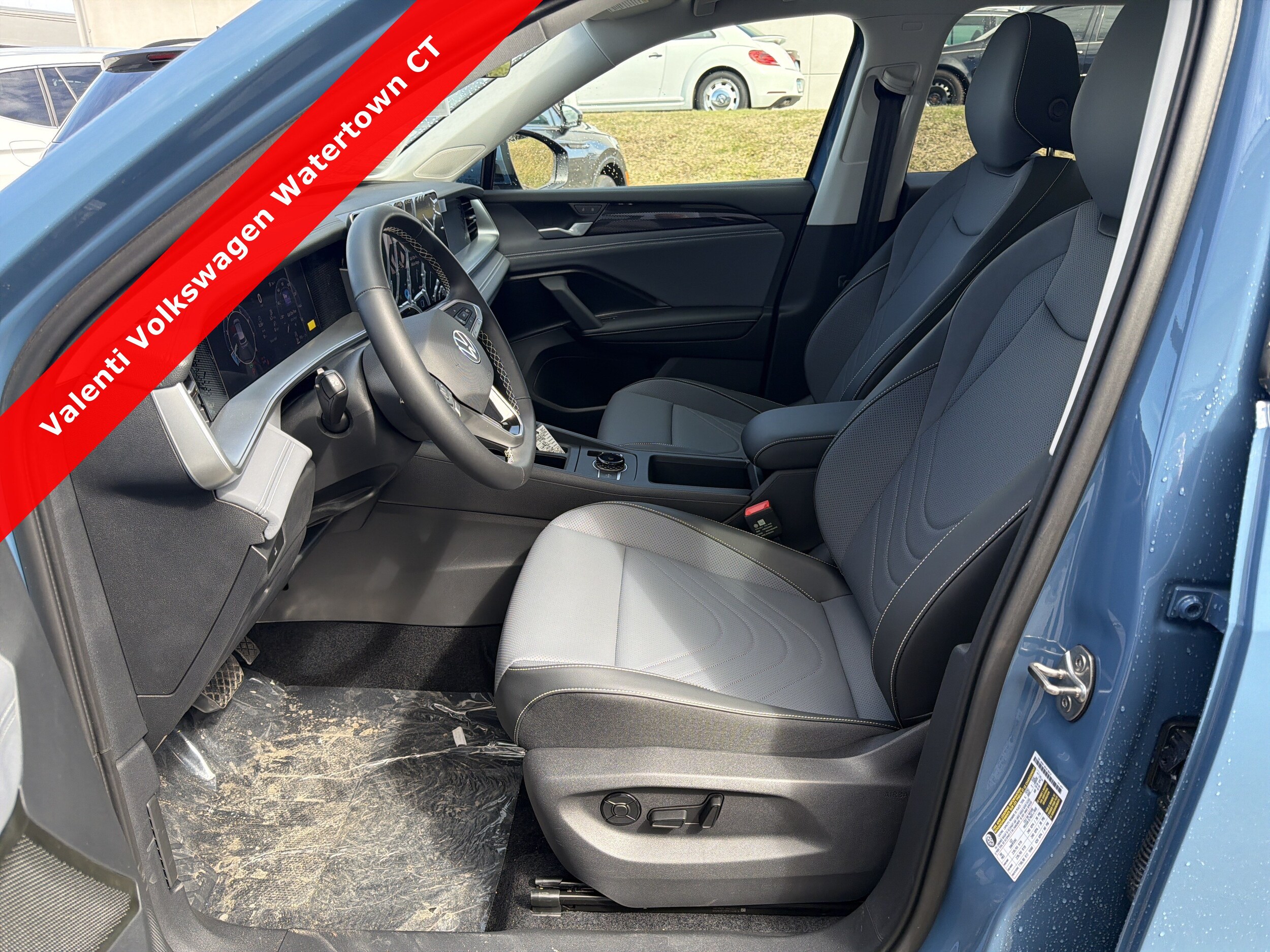 2026 Volkswagen Tiguan SE - Photo 11