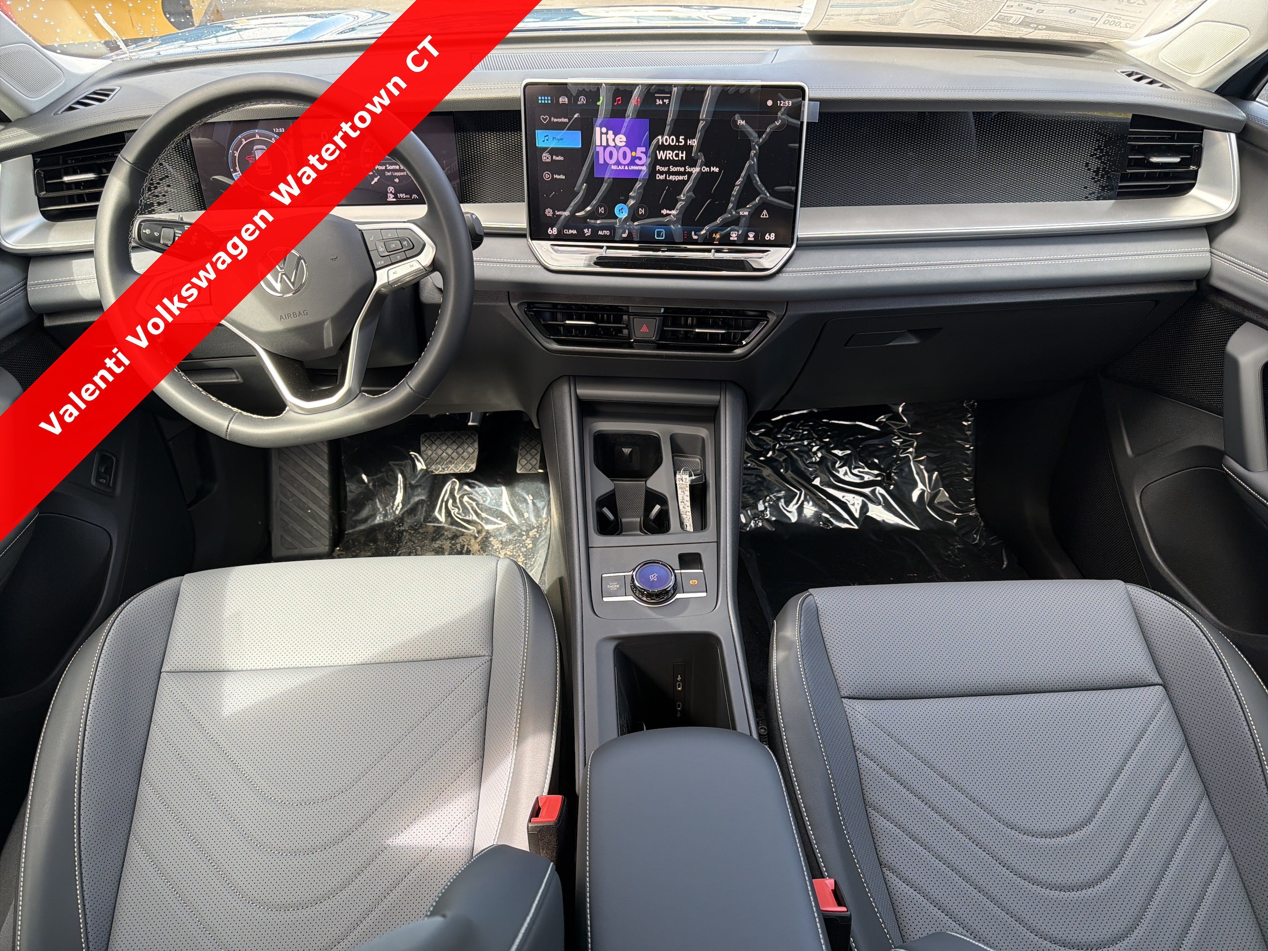 2026 Volkswagen Tiguan SE - Photo 14