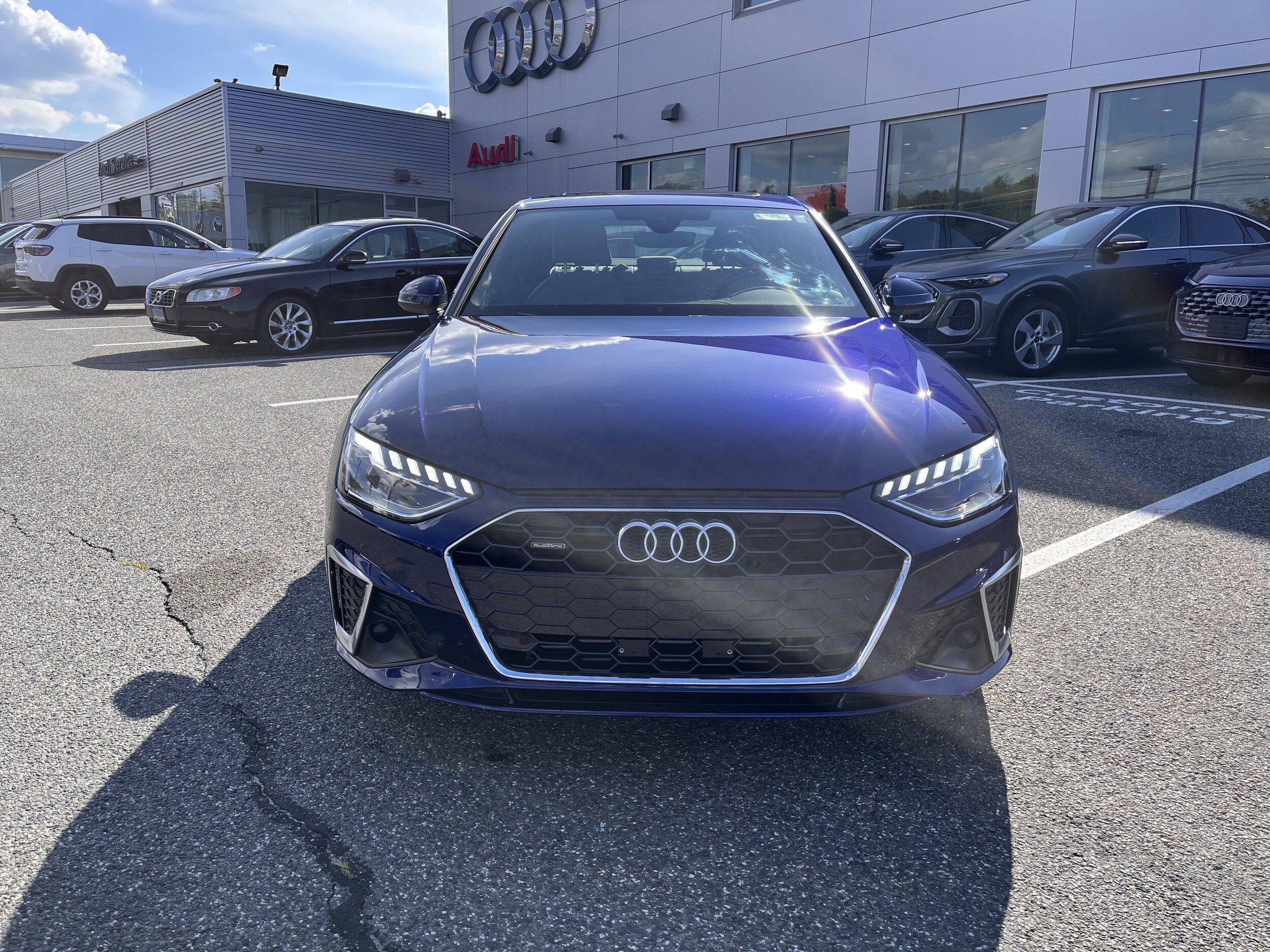 2023 Audi A4 S line Quattro Premium Plus photo 2