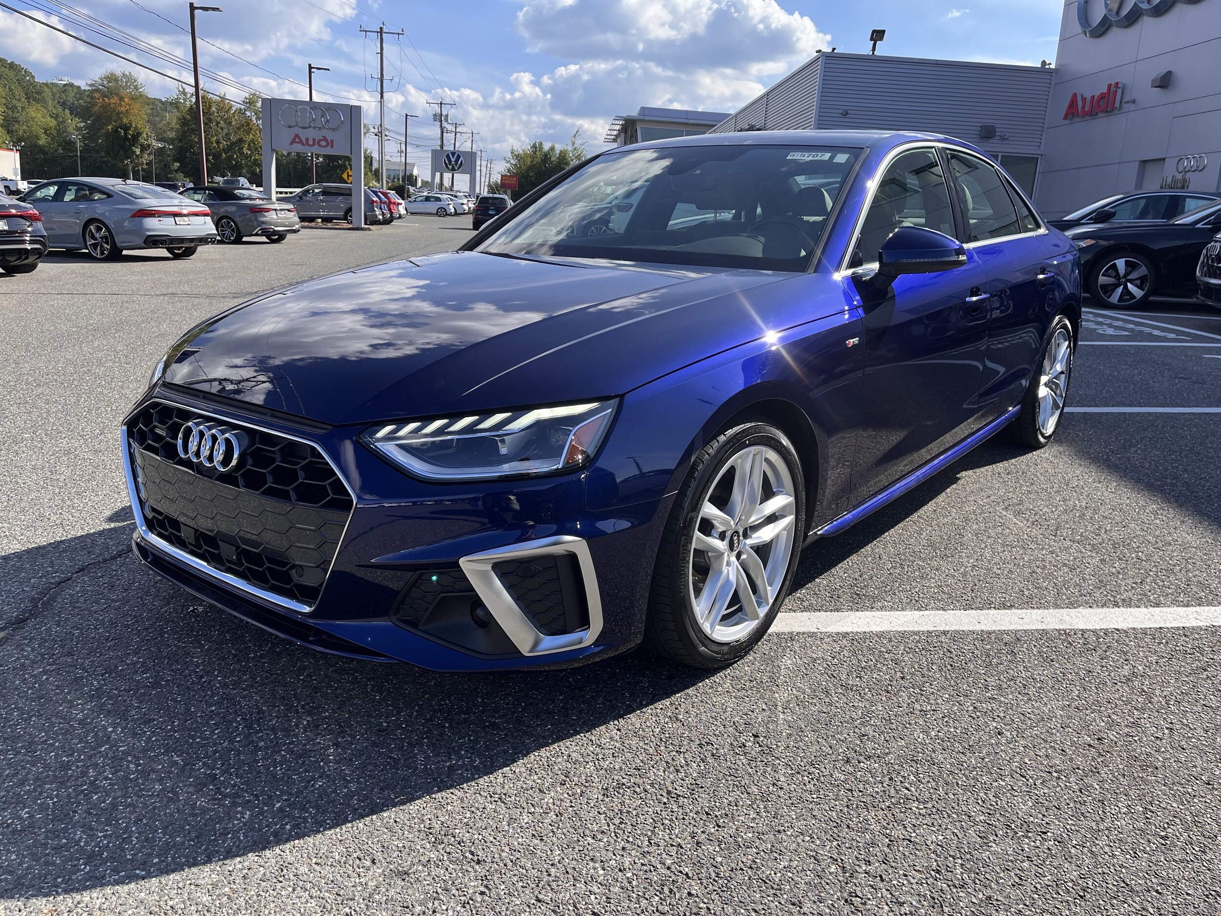 2023 Audi A4 S line Quattro Premium Plus photo 3