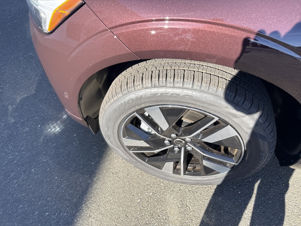 New 2026 Volvo XC60 Plus B5 AWD Plus