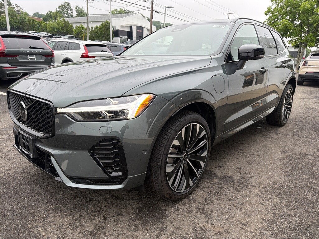 New 2026 Volvo XC60 Plug-In Hybrid