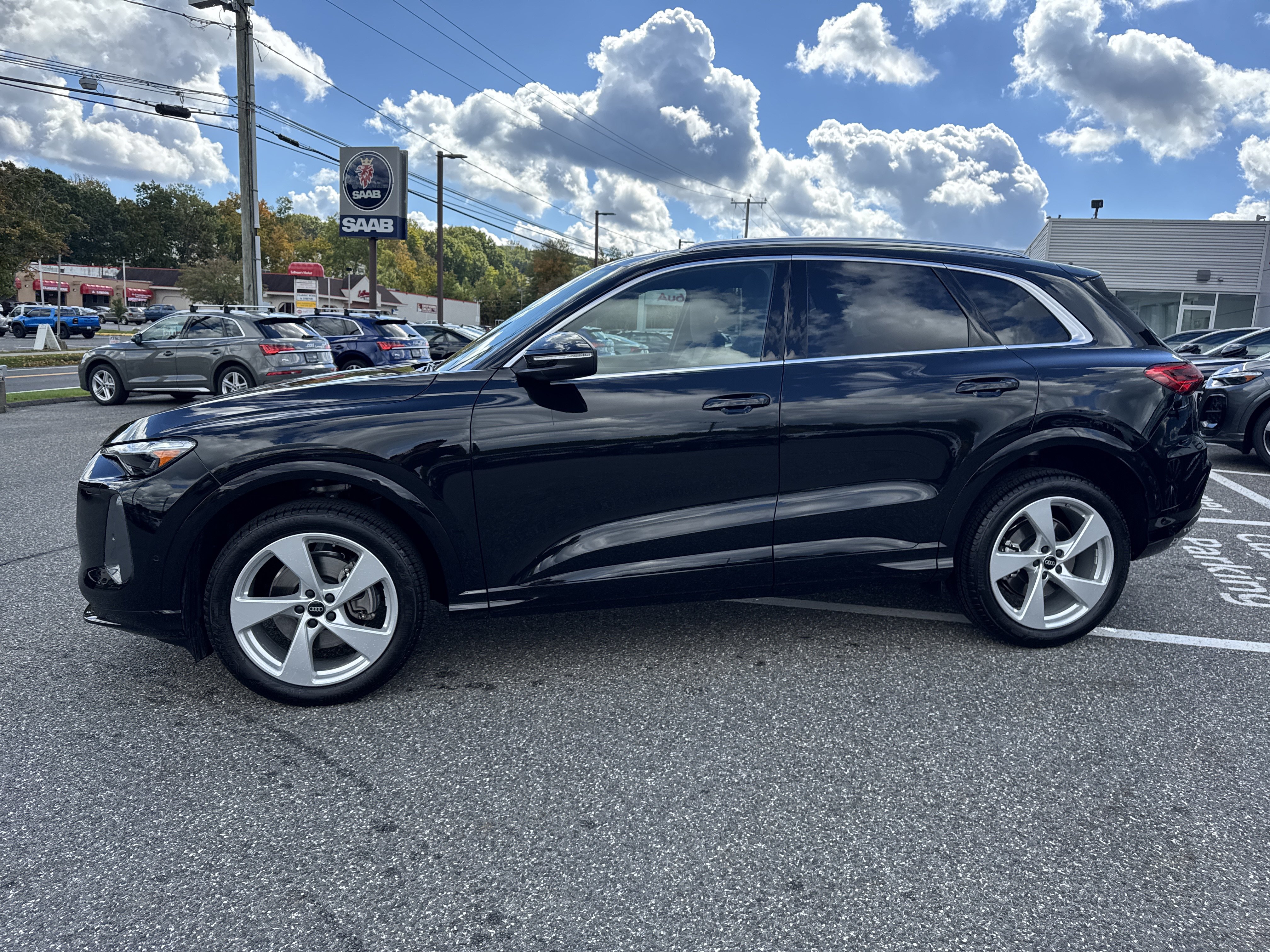 Certified 2025 Audi Q5 2.0T Premium Plus SUV