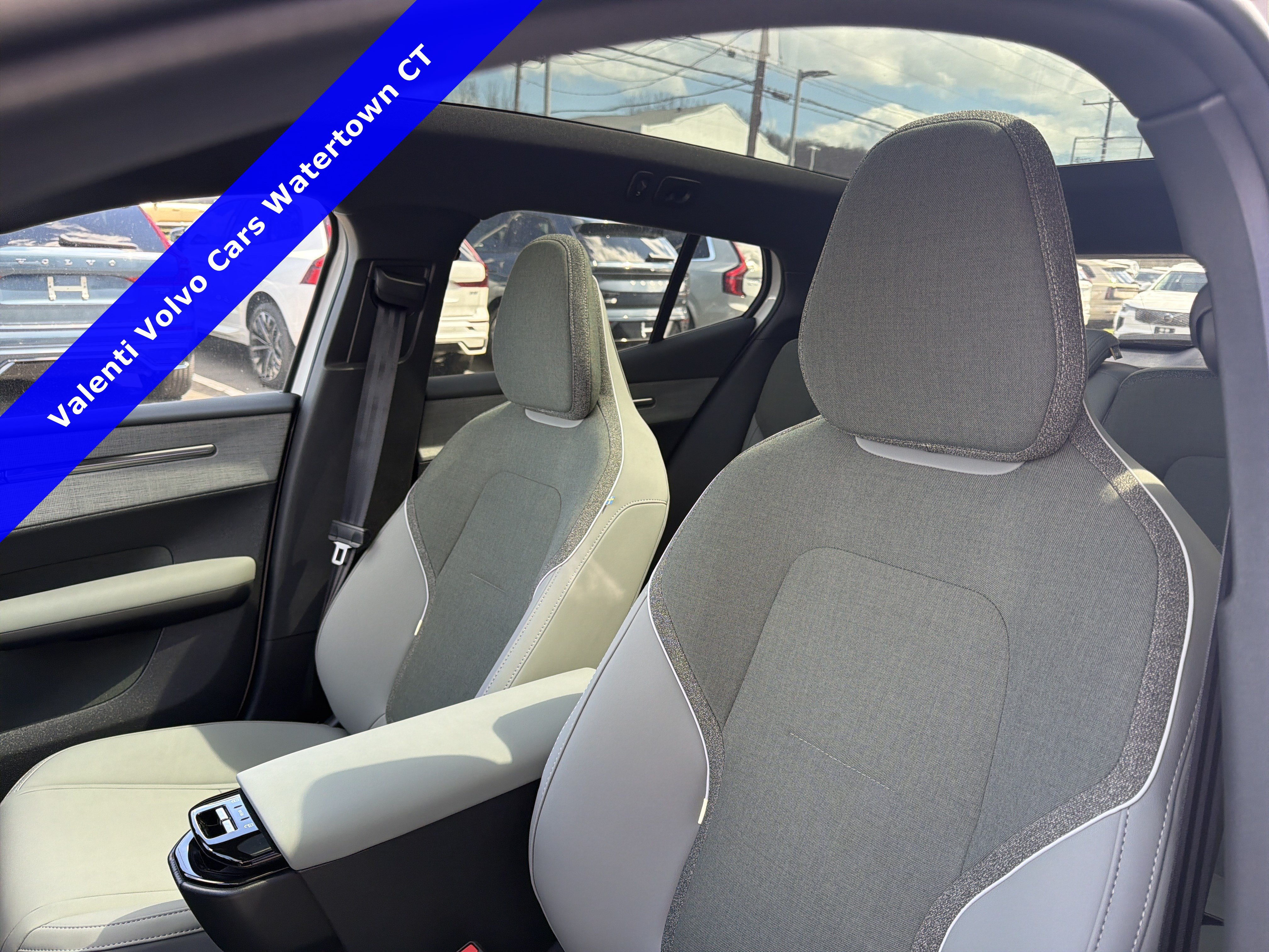 2026 Volvo EX30 Ultra - Photo 13
