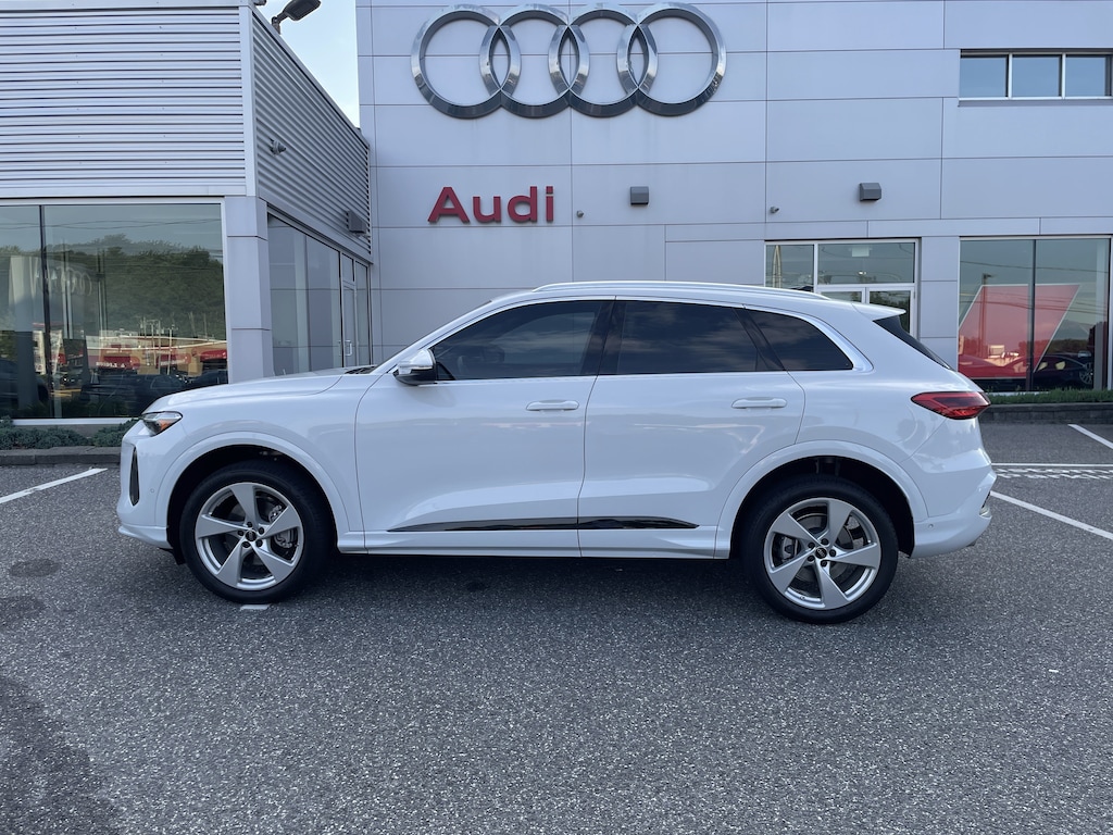 Certified 2025 Audi Q5 PREMIUM PLUS SUV