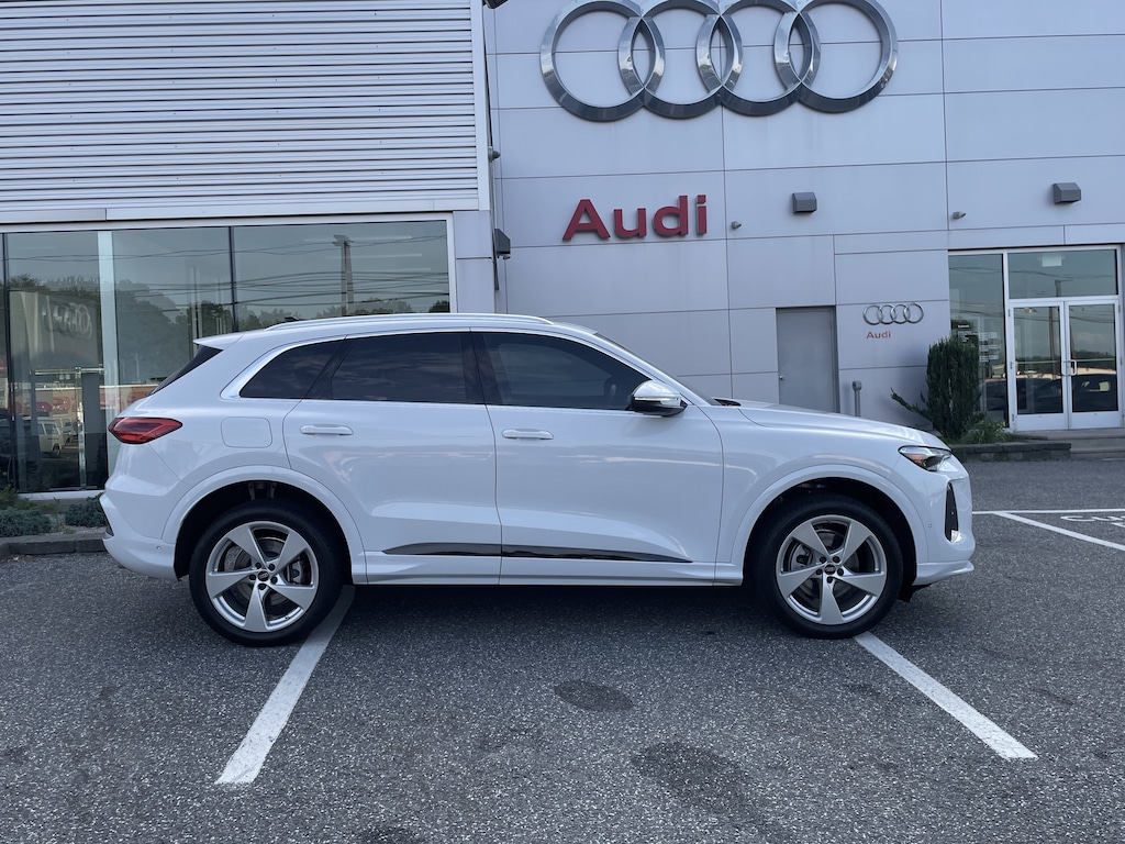 Certified 2025 Audi Q5 PREMIUM PLUS SUV