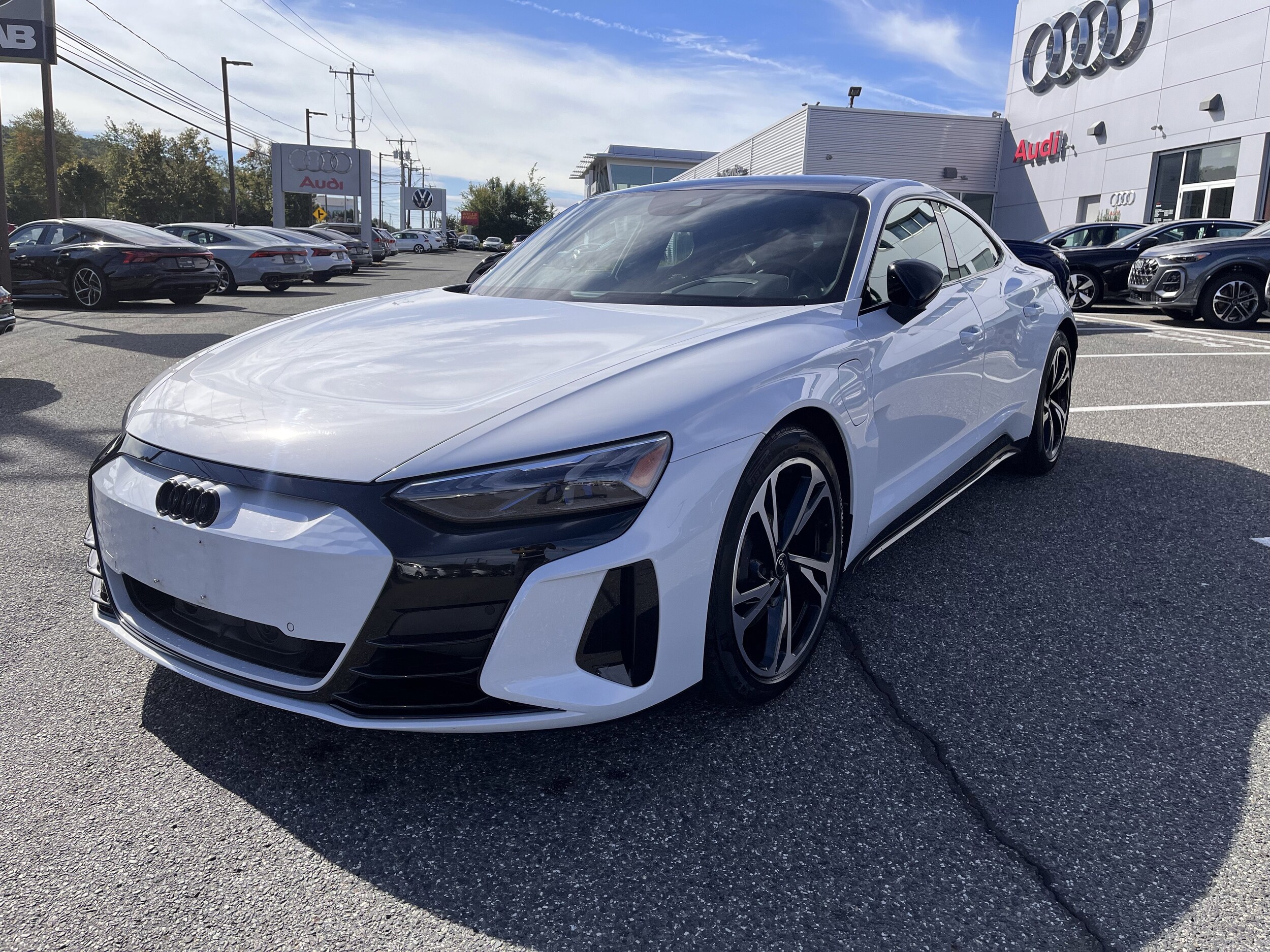 2023 Audi e-tron GT Premium Plus photo 3