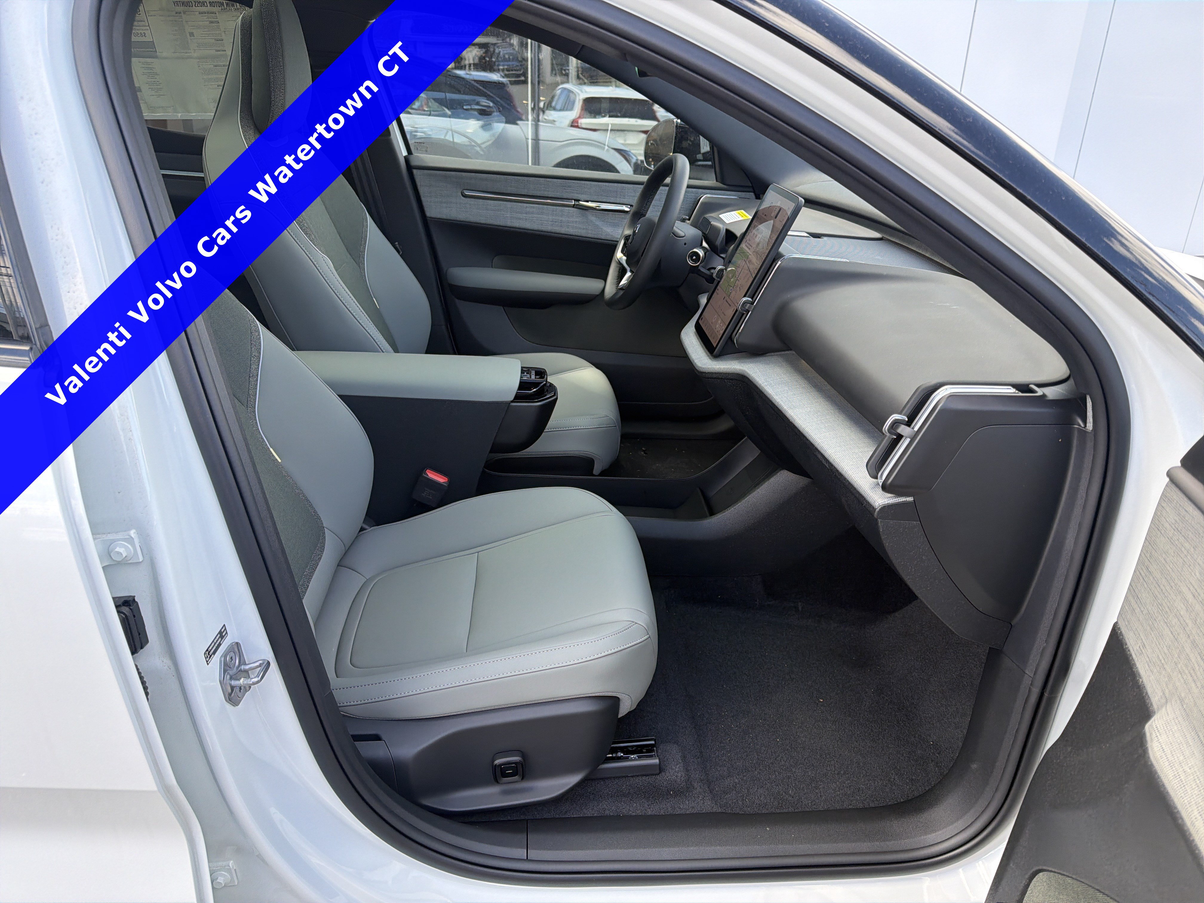 2026 Volvo EX30 Ultra - Photo 20