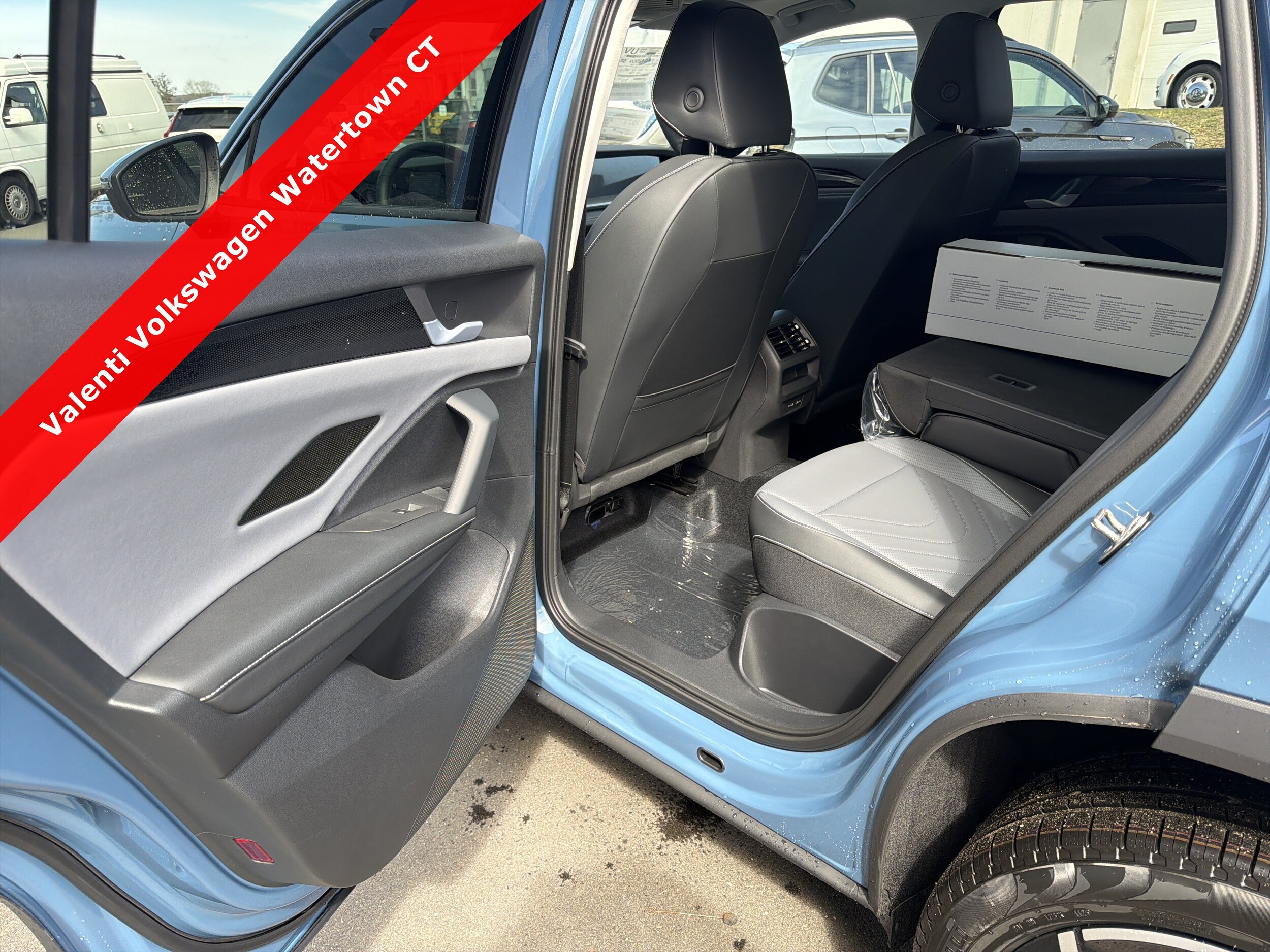 2026 Volkswagen Tiguan SE - Photo 13