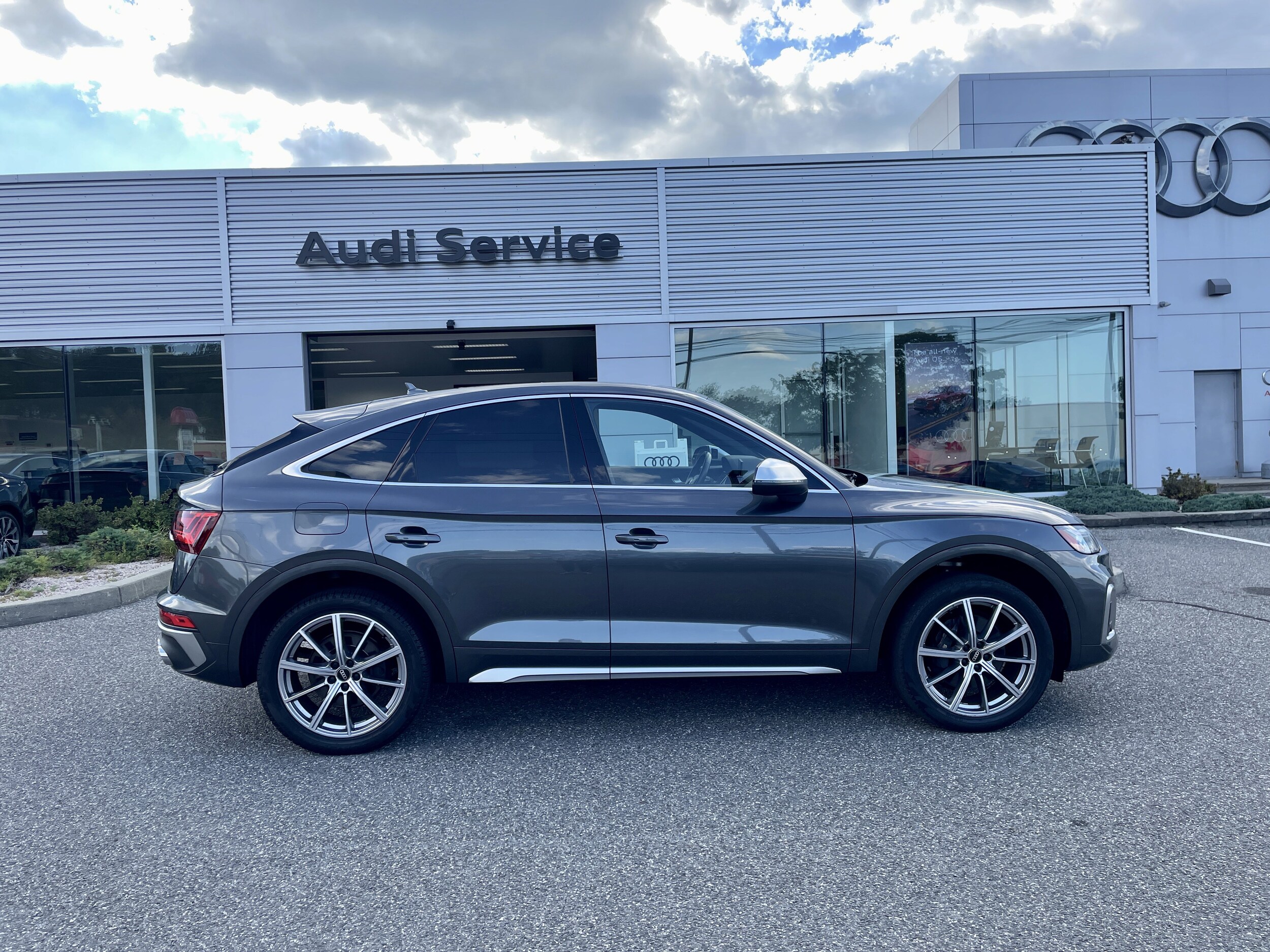 2022 Audi SQ5 Premium photo 3
