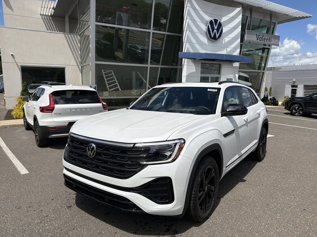 New 2026 Volkswagen Atlas Cross Sport 2.0T SEL R-Line Black 2.0T SEL R-Line Black 4MOTION