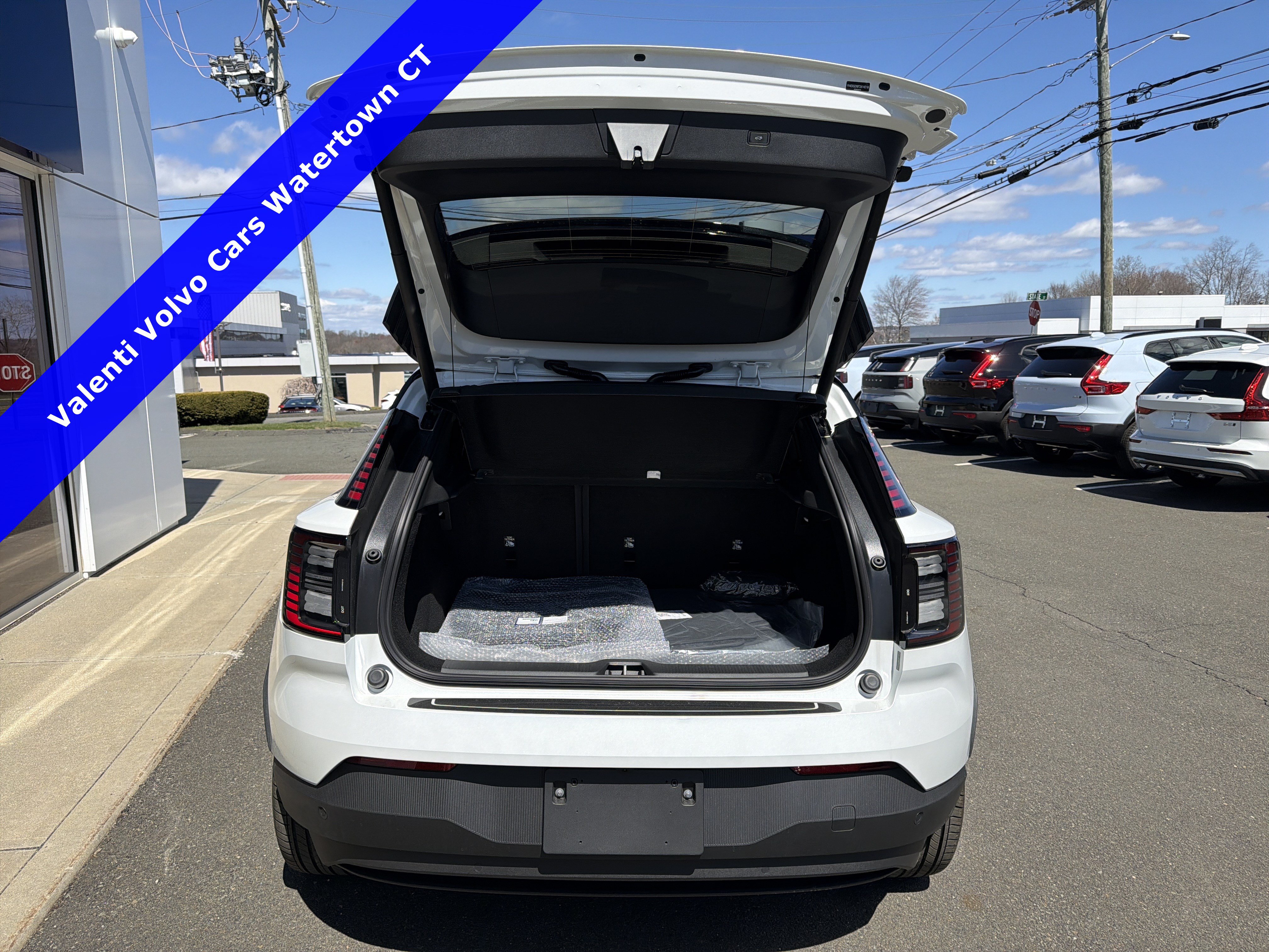 2026 Volvo EX30 Plus - Photo 10