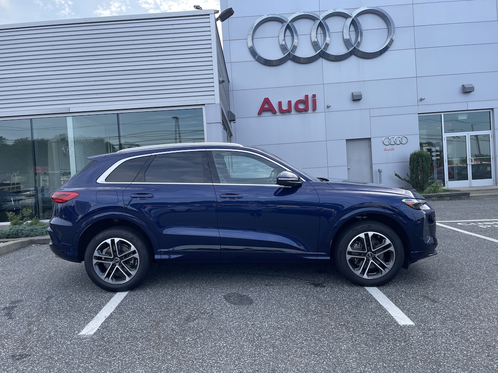 Certified 2025 Audi Q5 PREMIUM SUV